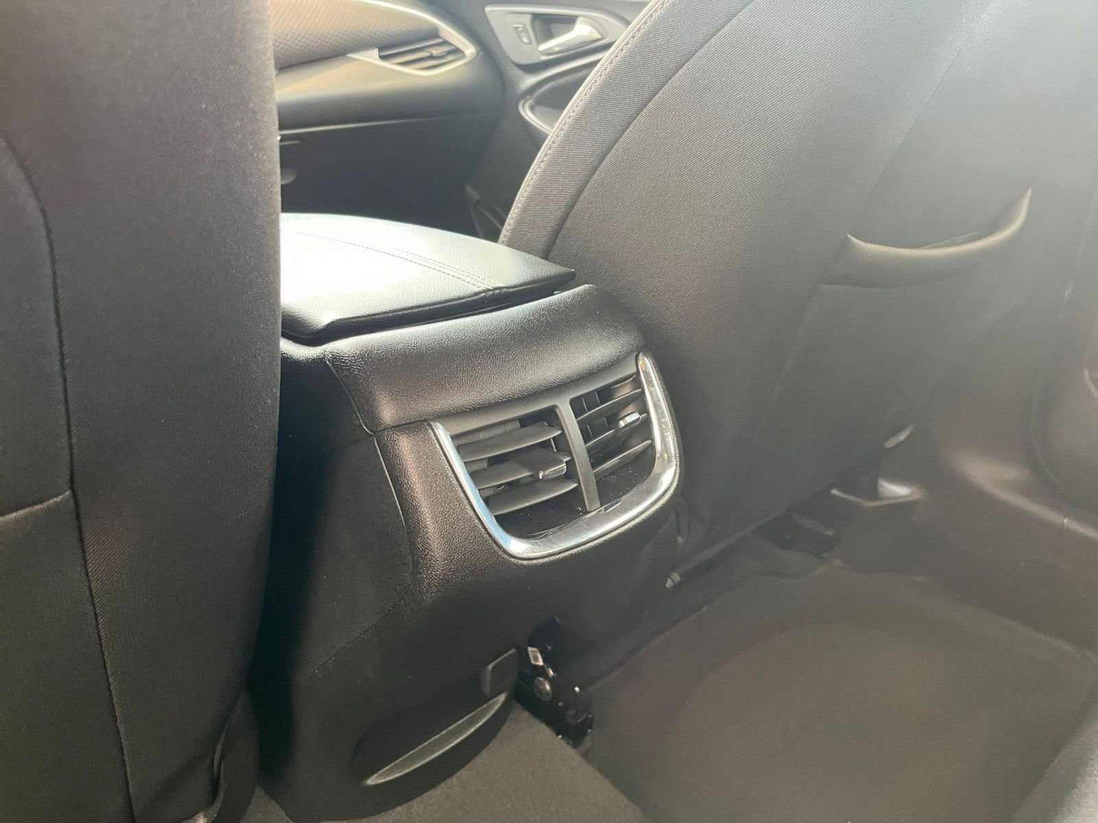 Thumbnail: 2024 Chevrolet Malibu - 24