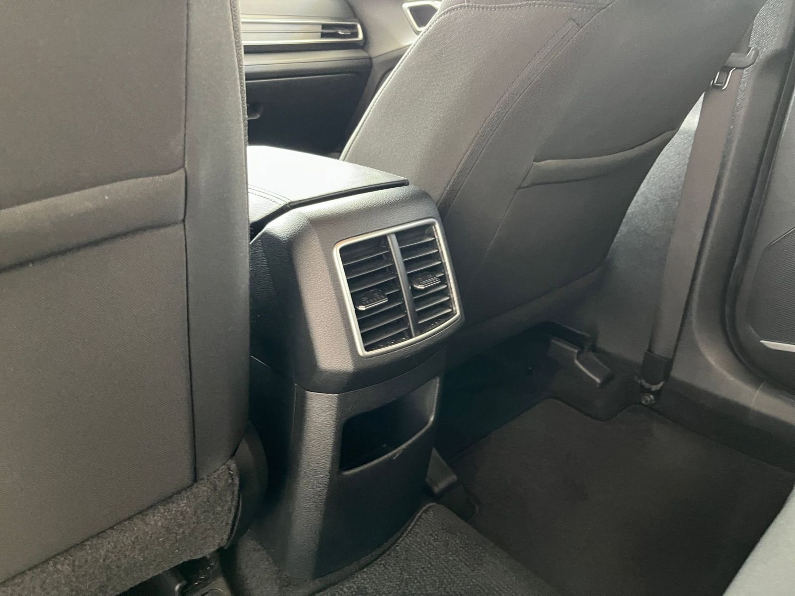 Thumbnail: 2025 Kia Sportage - 24