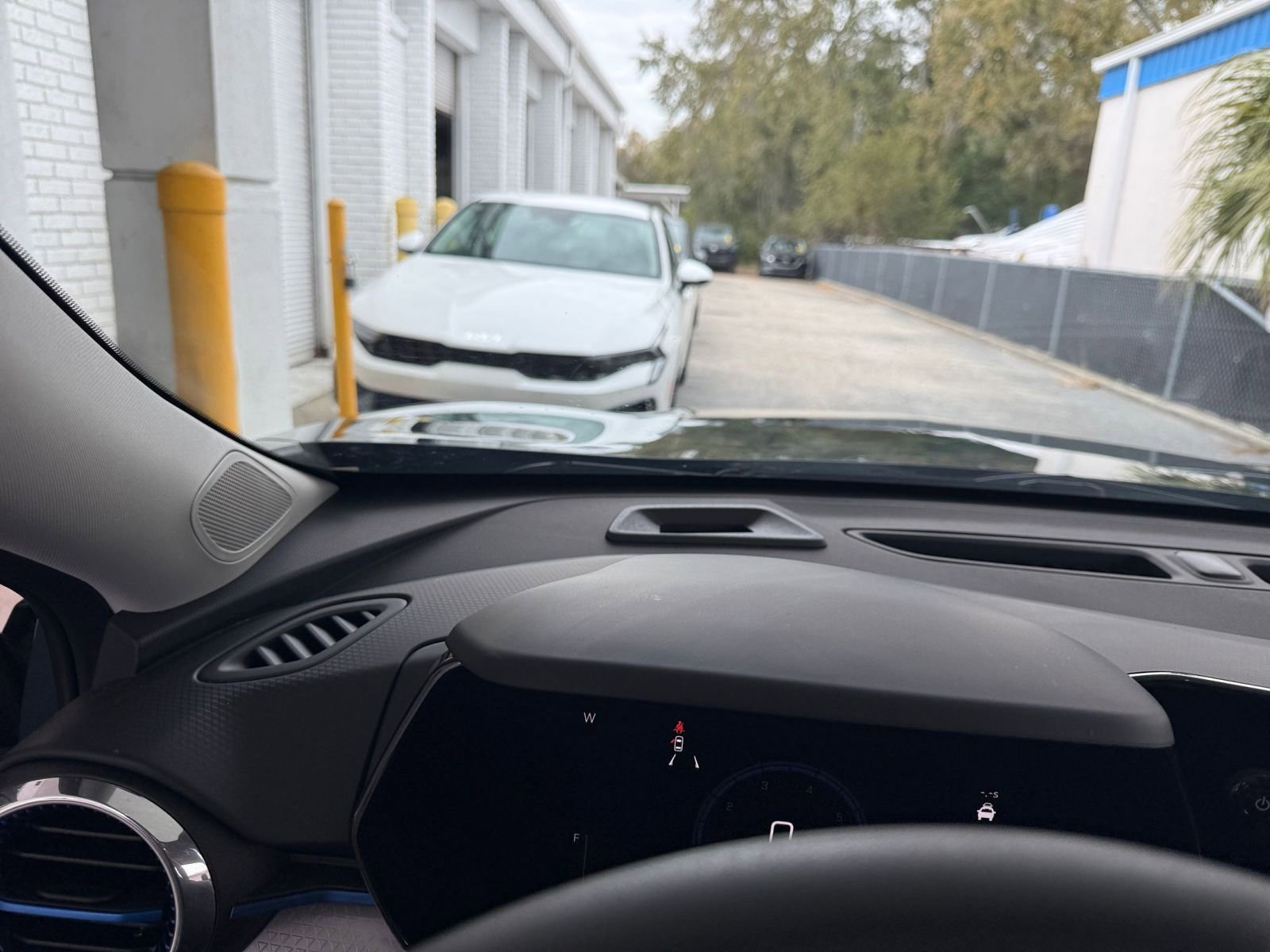 Thumbnail: 2025 Chevrolet Trax - 34