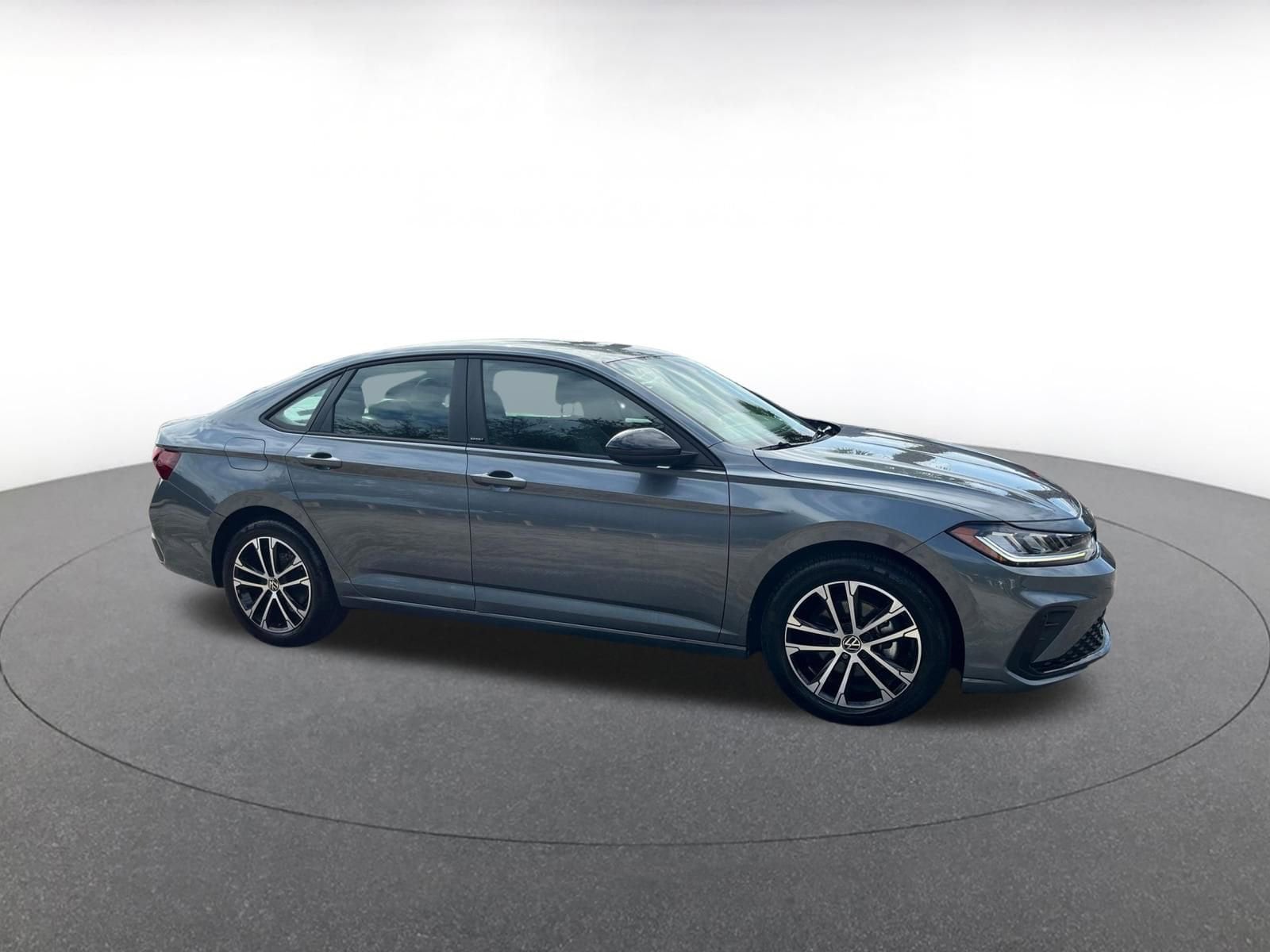 Thumbnail: 2025 Volkswagen Jetta - 1