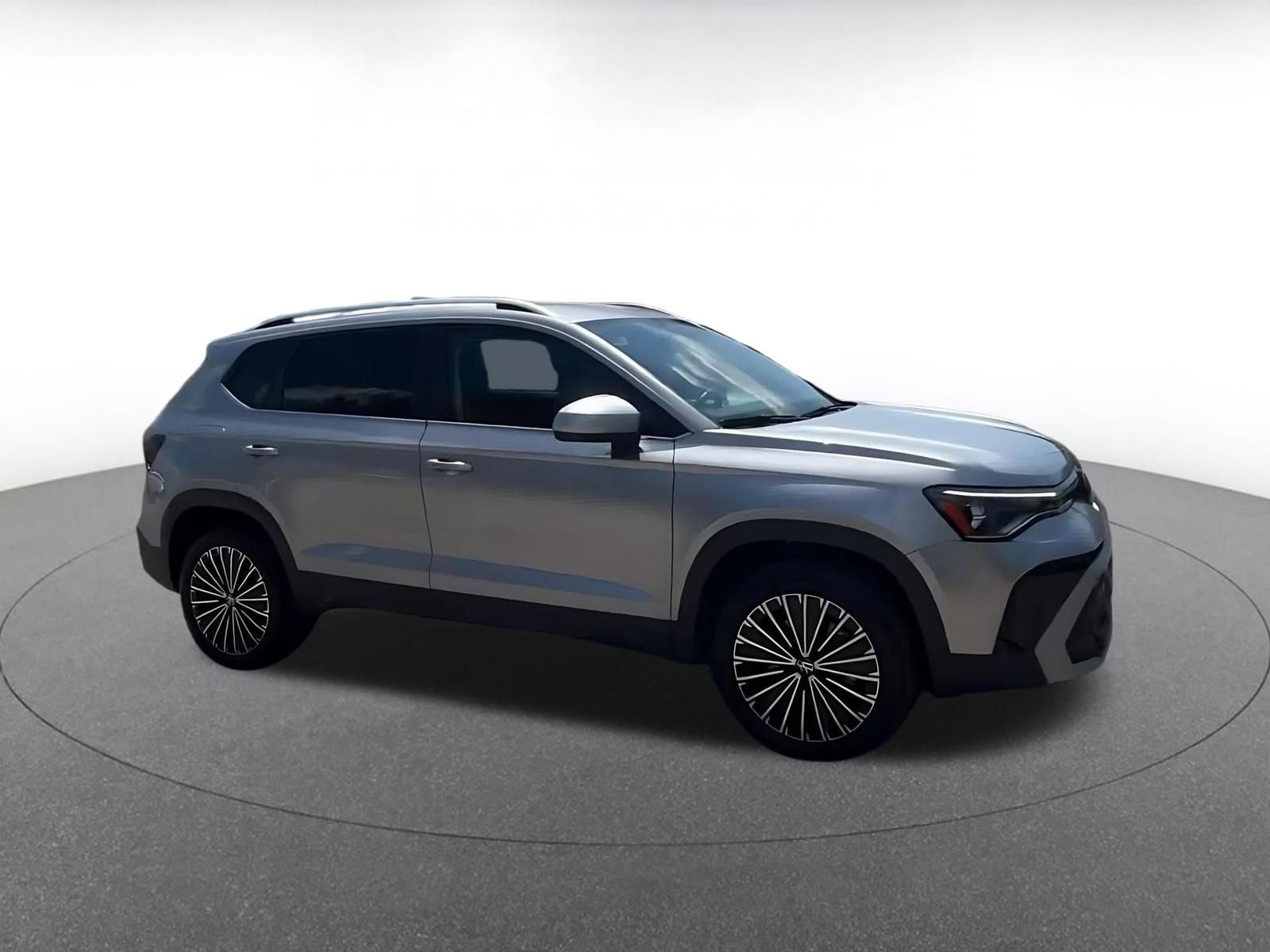 Thumbnail: 2025 Volkswagen Taos - 2