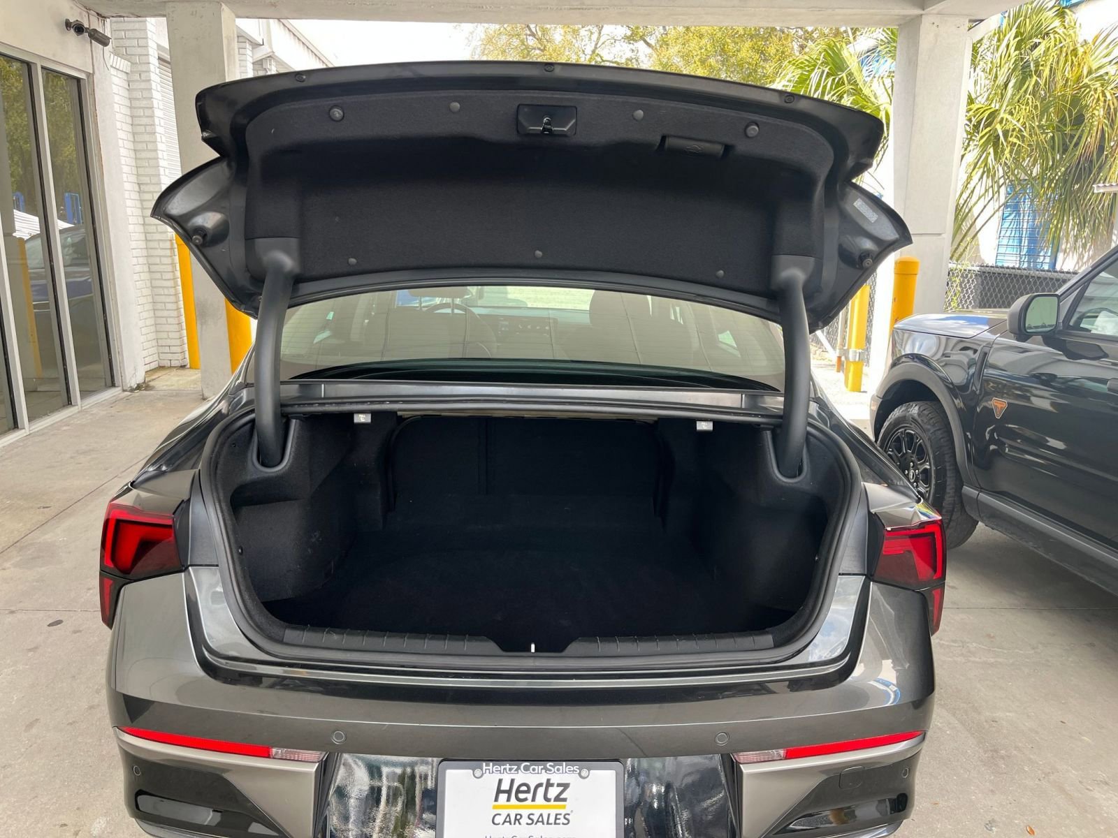 Thumbnail: 2025 Kia K5 - 31