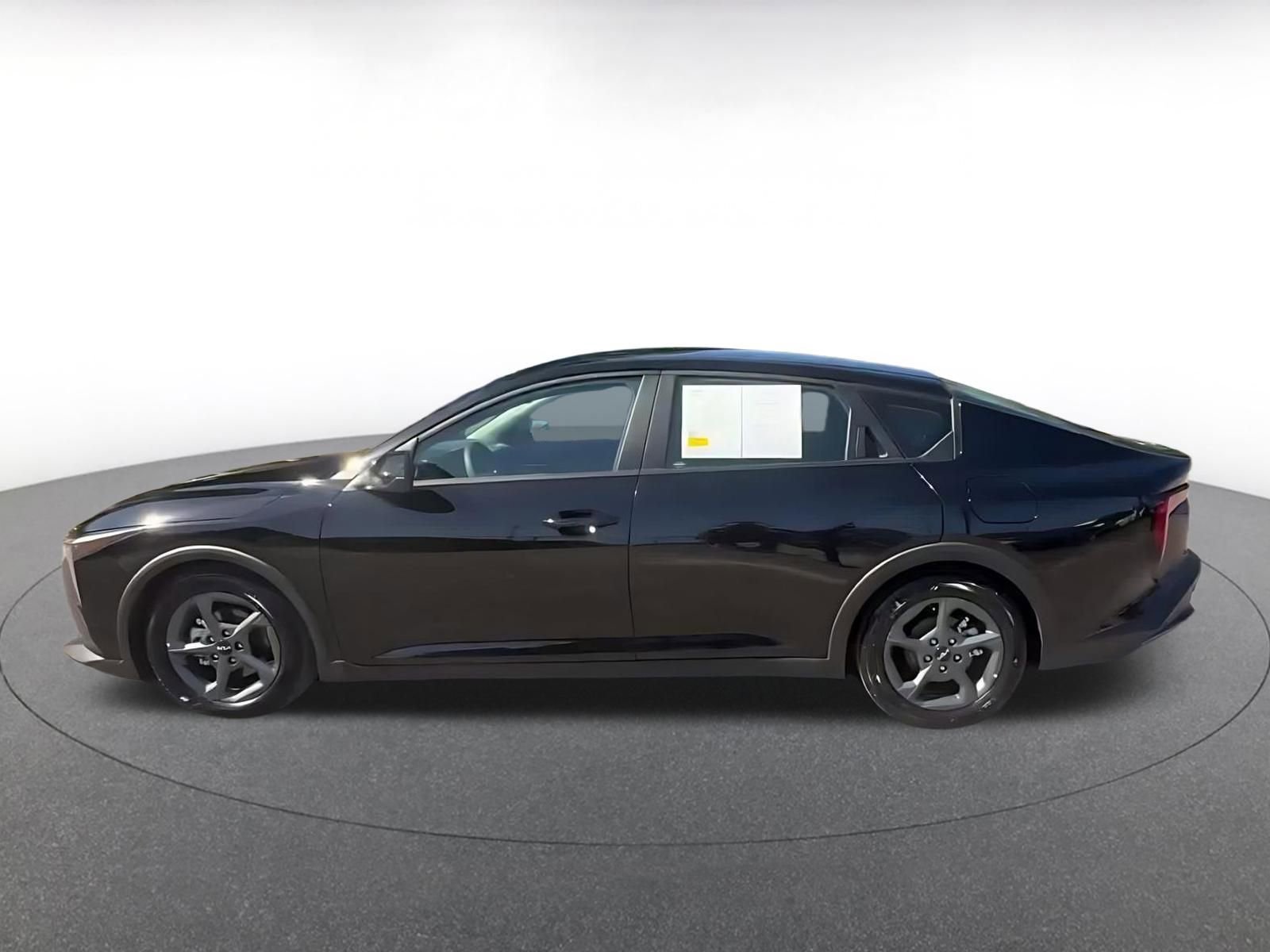 Thumbnail: 2025 Kia K4 - 9