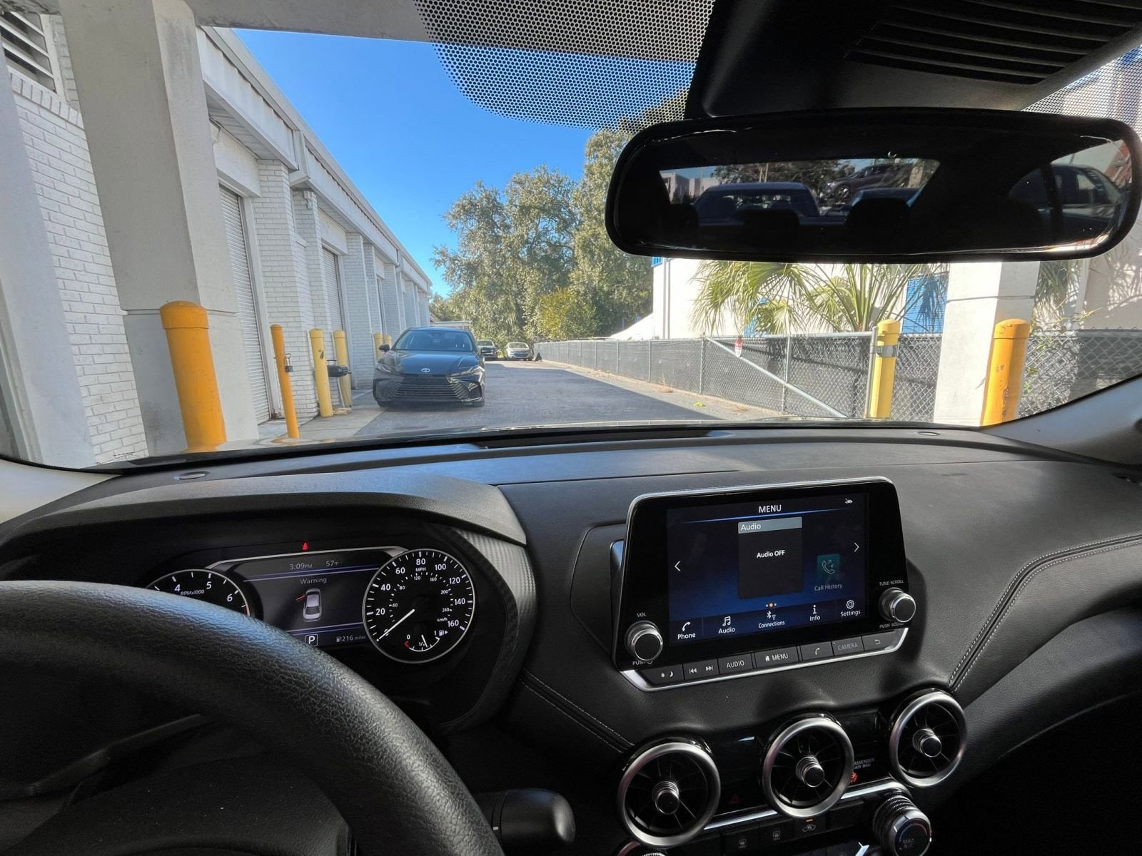 Thumbnail: 2025 Nissan Sentra - 33