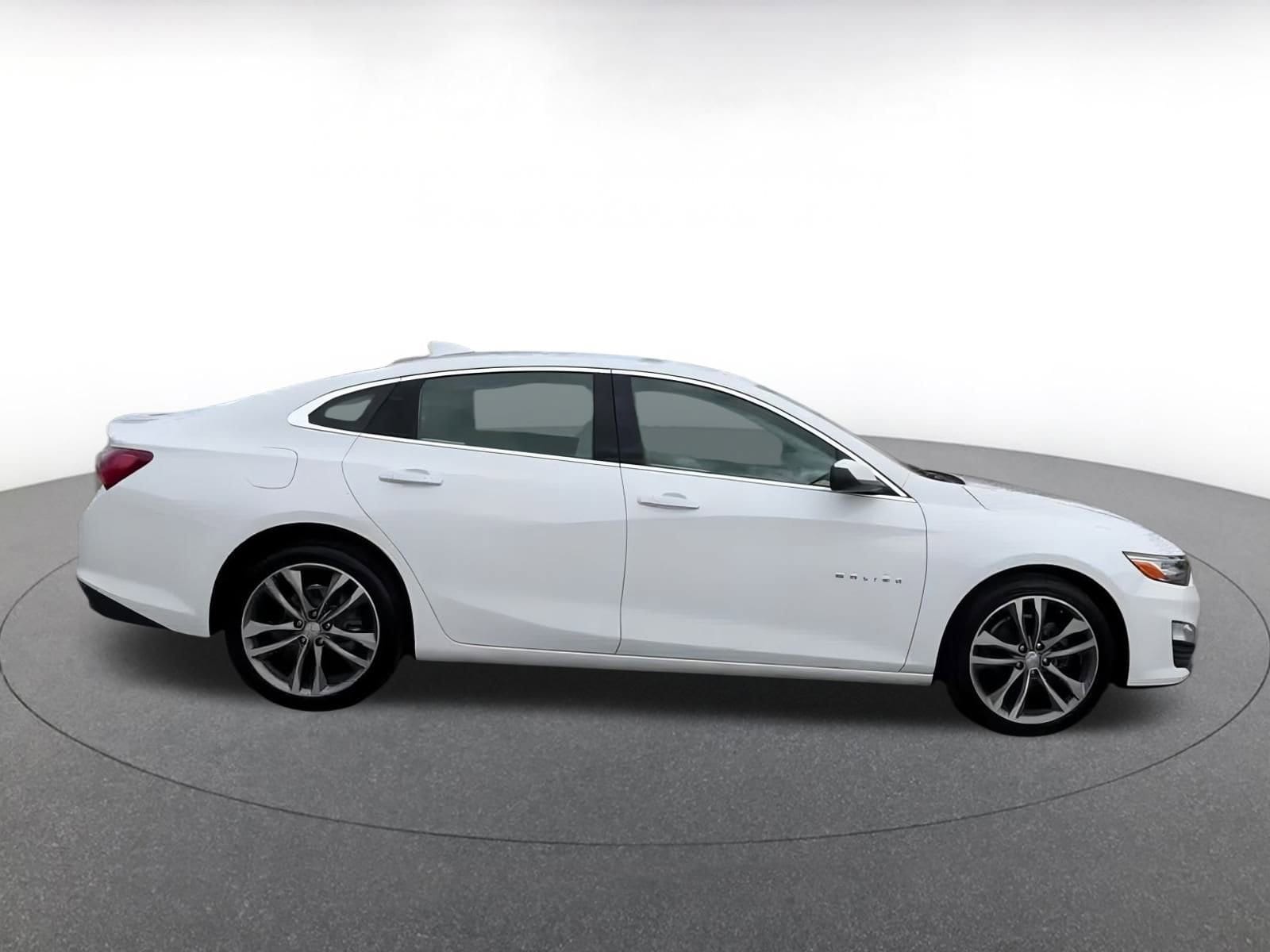 Thumbnail: 2024 Chevrolet Malibu - 15