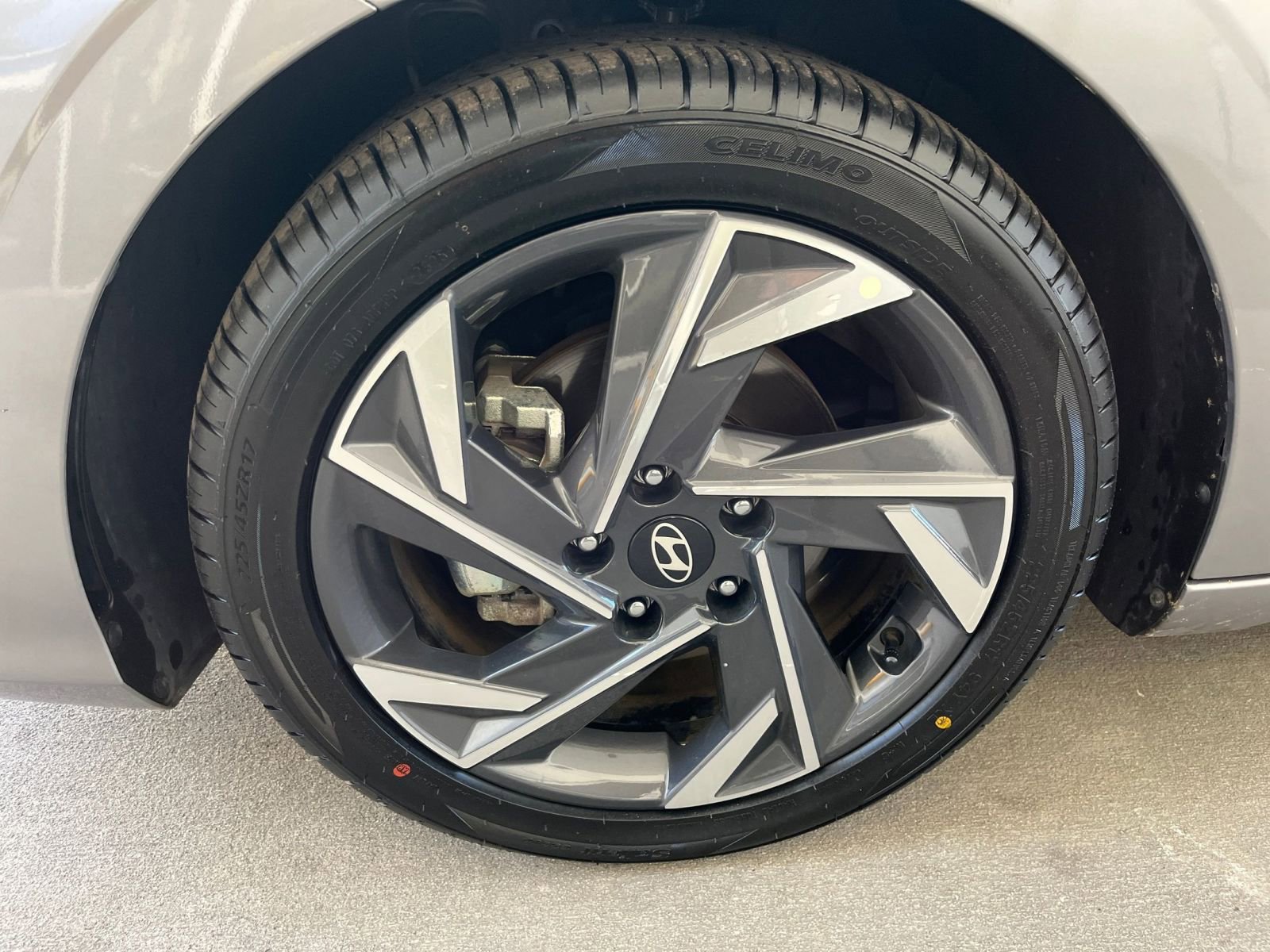 Thumbnail: 2025 Hyundai Elantra - 31