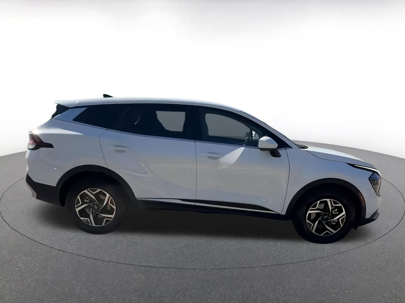 Thumbnail: 2025 Kia Sportage - 16