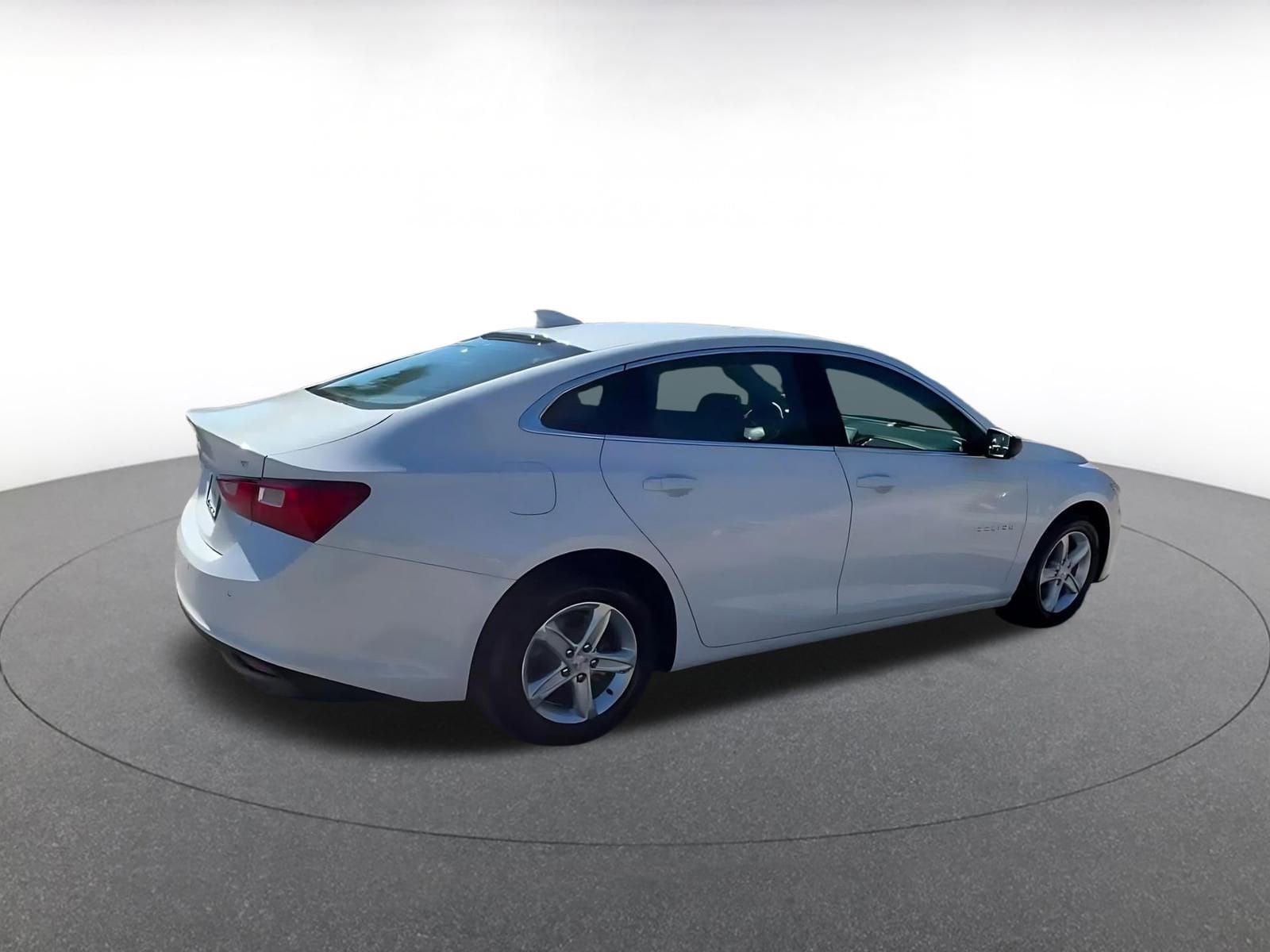 Thumbnail: 2024 Chevrolet Malibu - 15