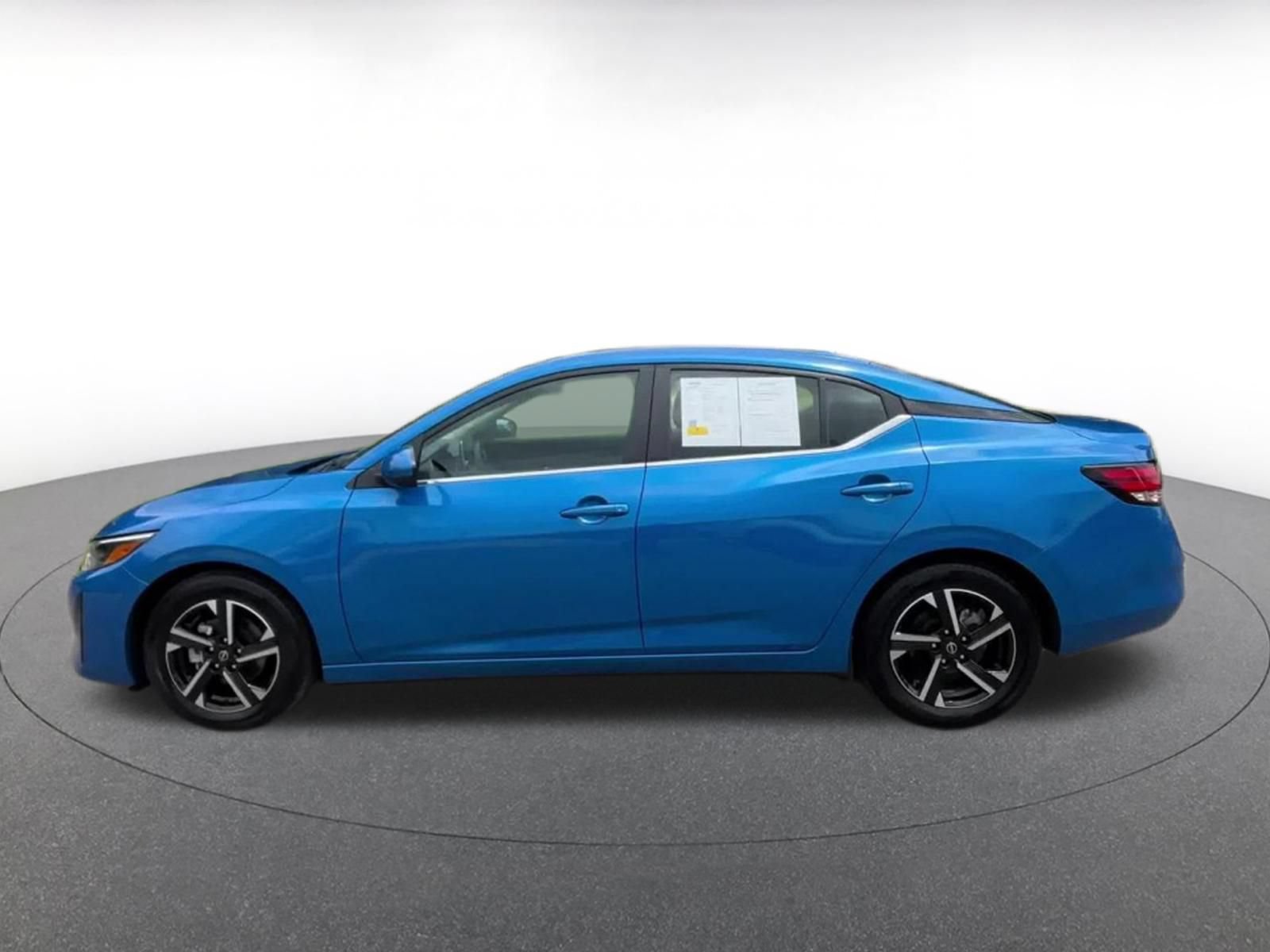 Thumbnail: 2025 Nissan Sentra - 9
