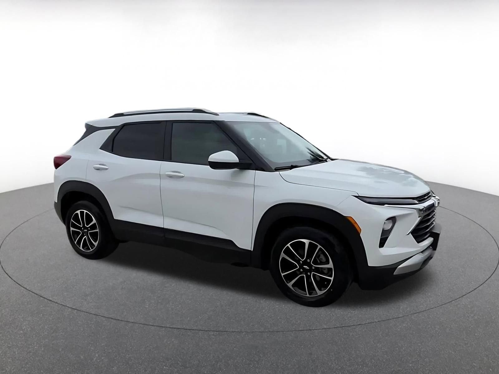 Thumbnail: 2025 Chevrolet TrailBlazer - 2