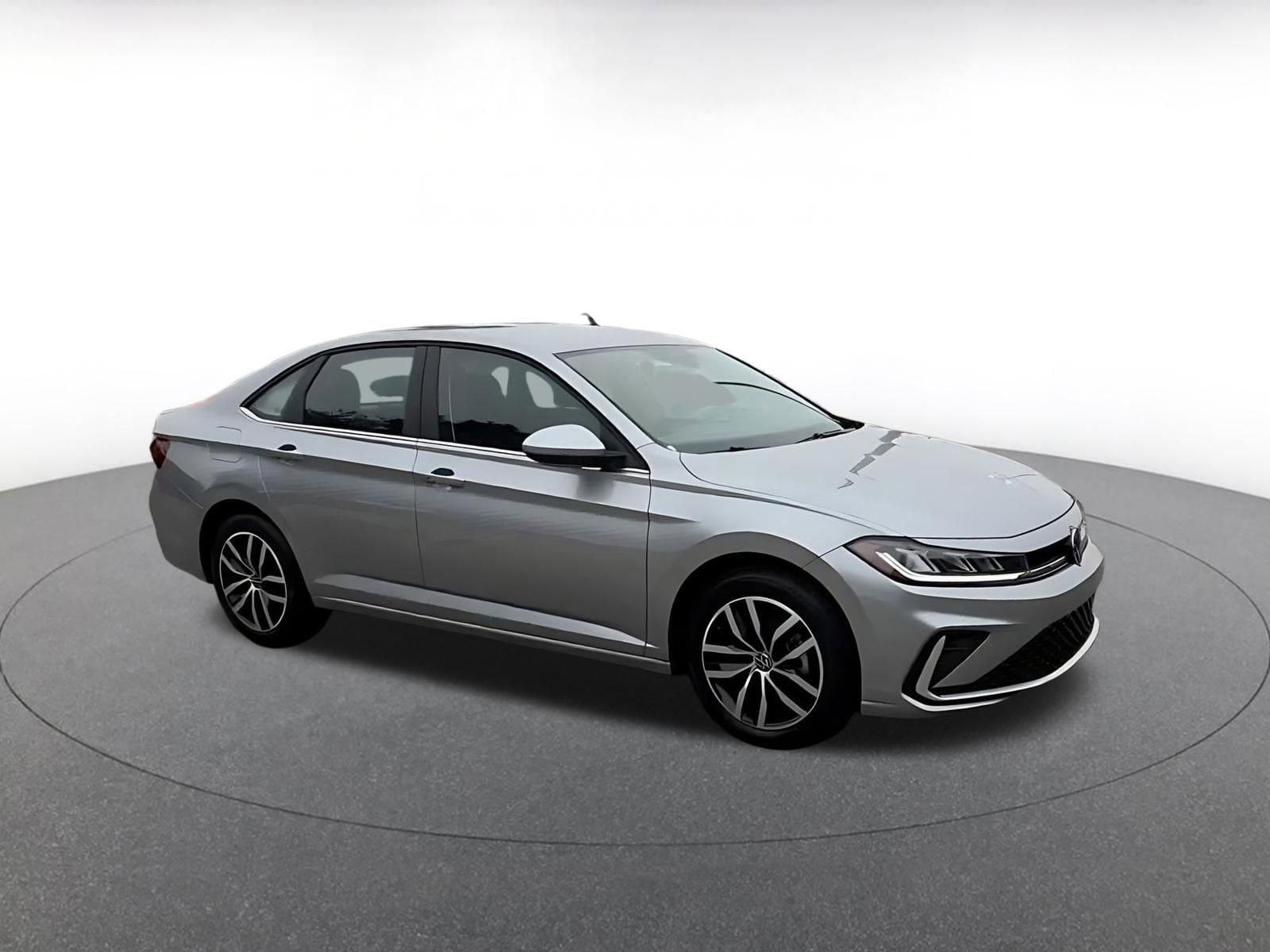 Thumbnail: 2025 Volkswagen Jetta - 2