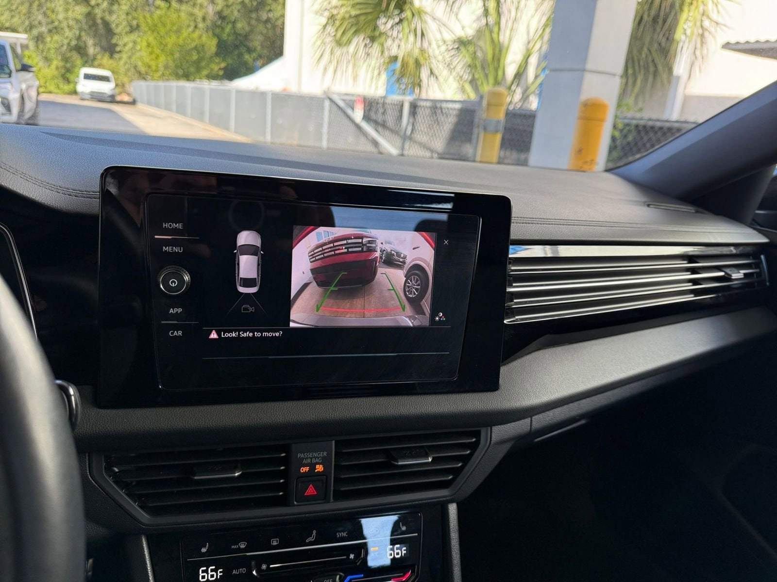 Thumbnail: 2025 Volkswagen Jetta - 17