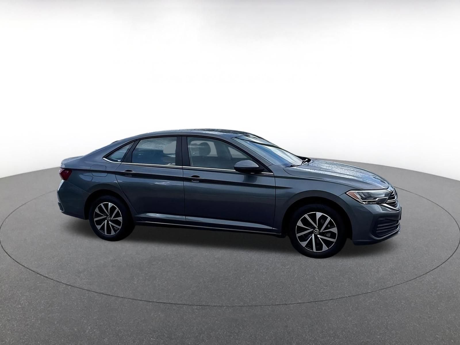Thumbnail: 2024 Volkswagen Jetta - 1