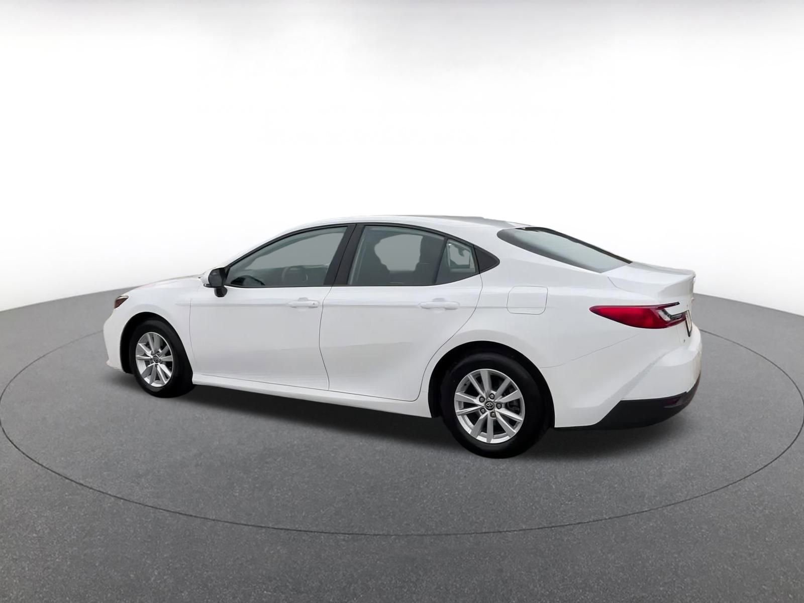 Thumbnail: 2025 Toyota Camry - 10