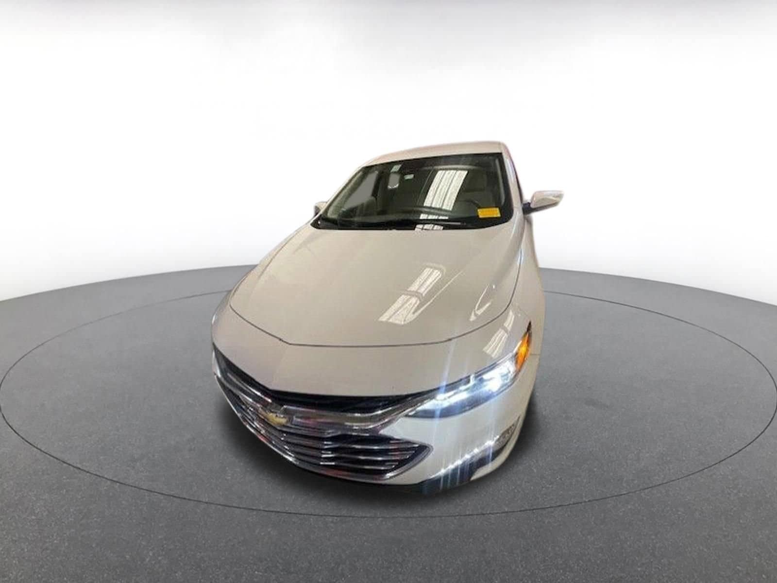 Thumbnail: 2024 Chevrolet Malibu - 3