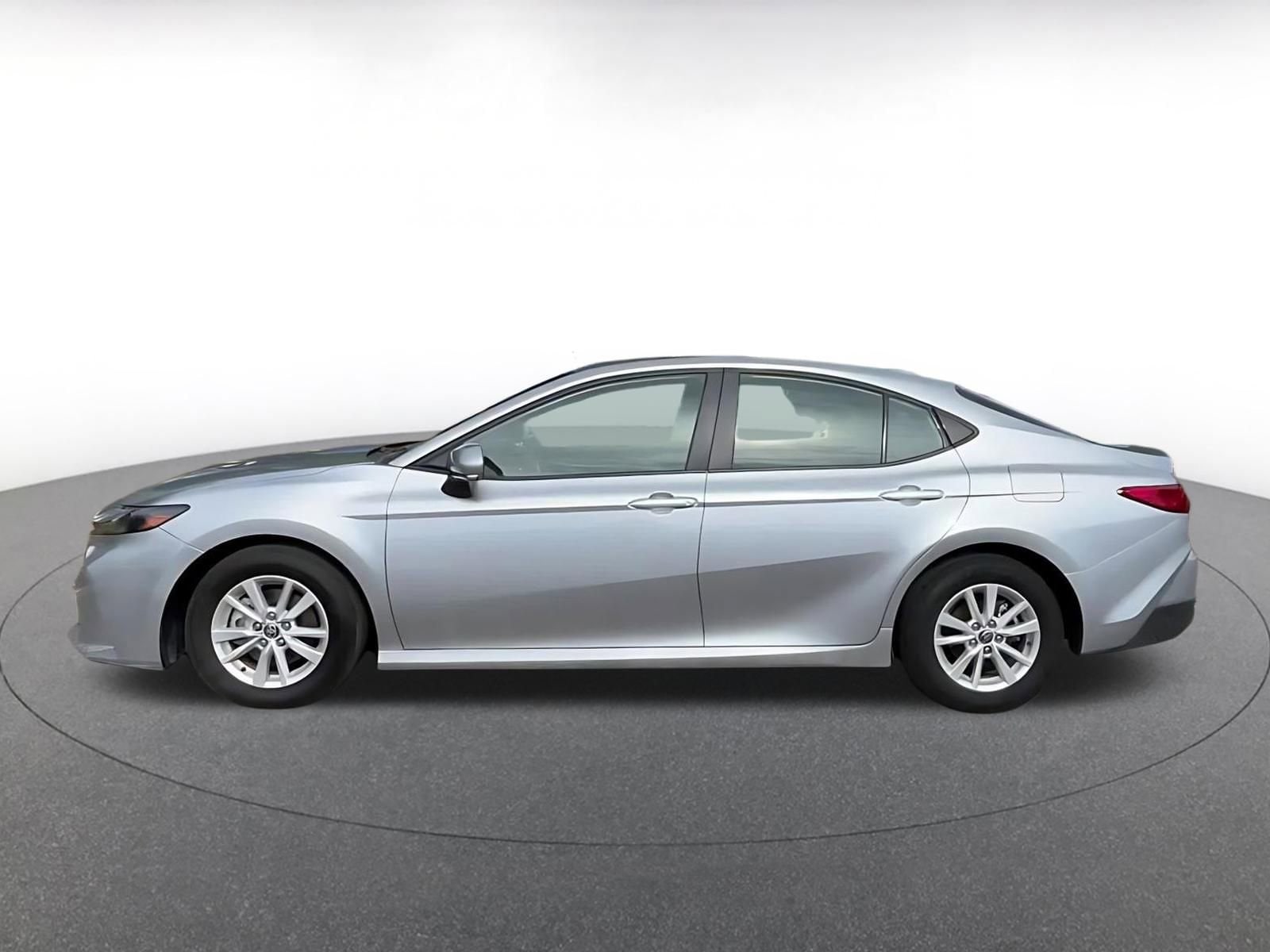 Thumbnail: 2025 Toyota Camry - 9