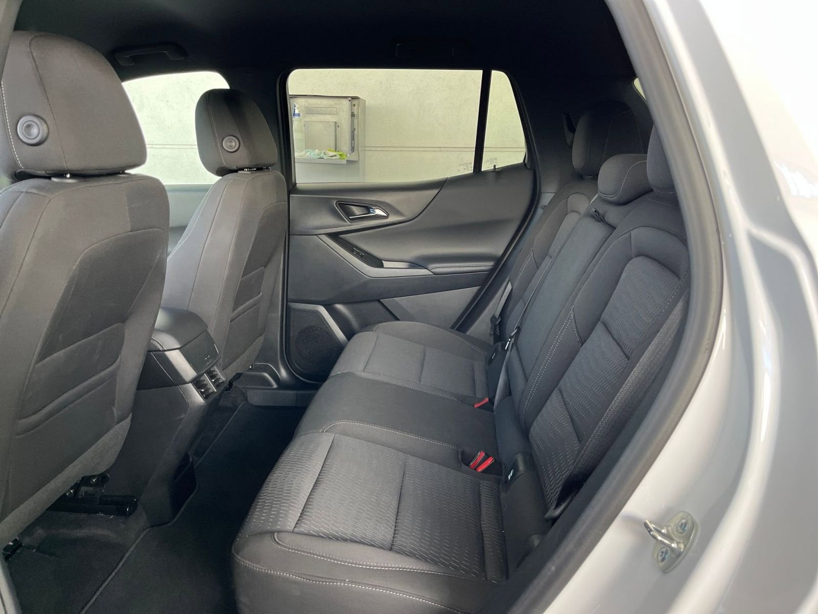 Thumbnail: 2025 Chevrolet Equinox - 25