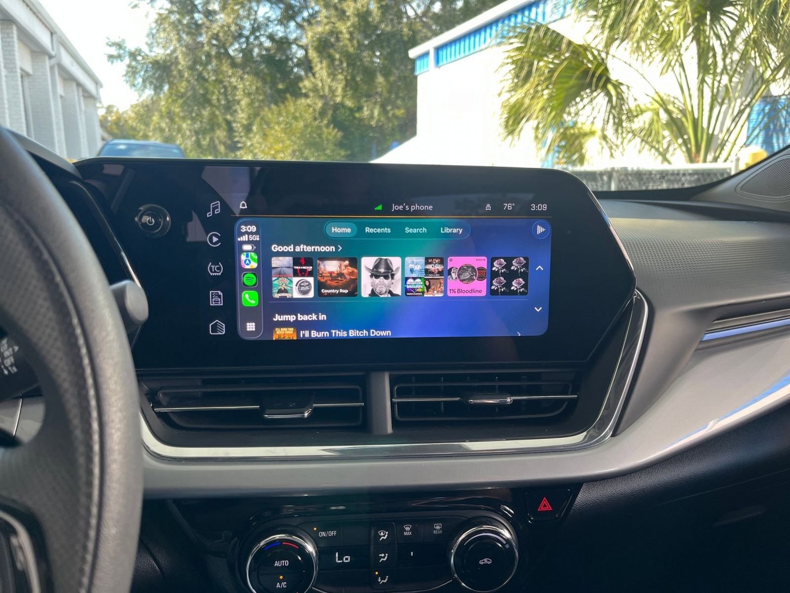 Thumbnail: 2025 Chevrolet Trax - 21