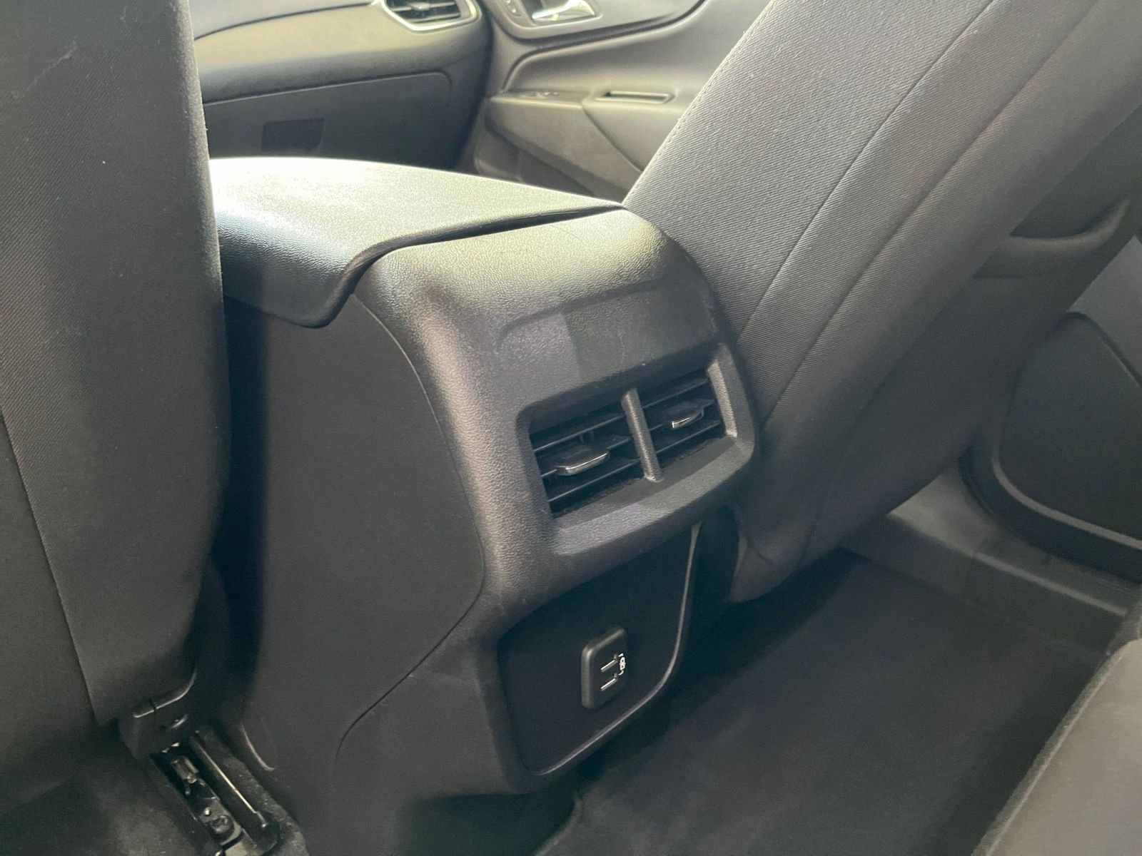 Thumbnail: 2024 Chevrolet Equinox - 25