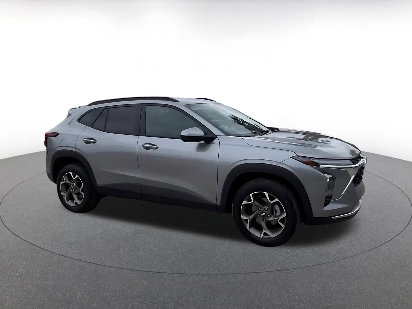 Thumbnail: 2025 Chevrolet Trax - 2