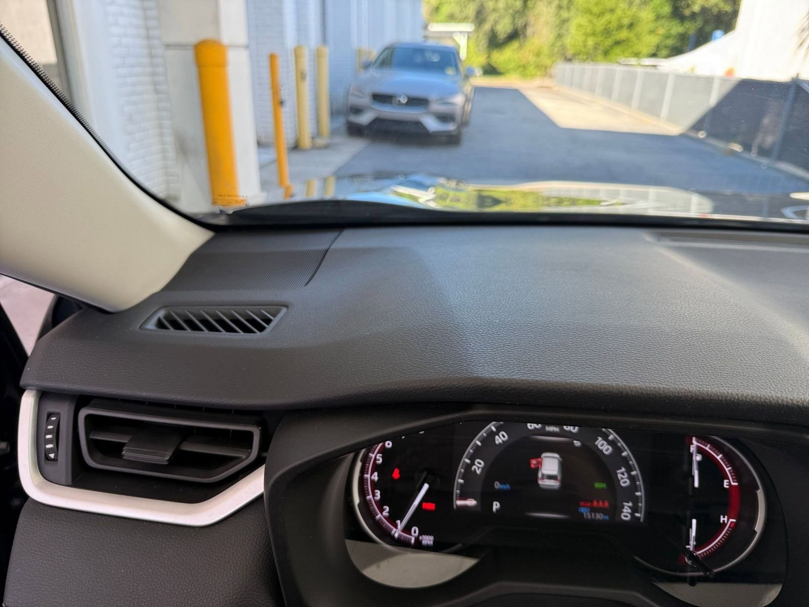 Thumbnail: 2025 Toyota RAV4 - 34