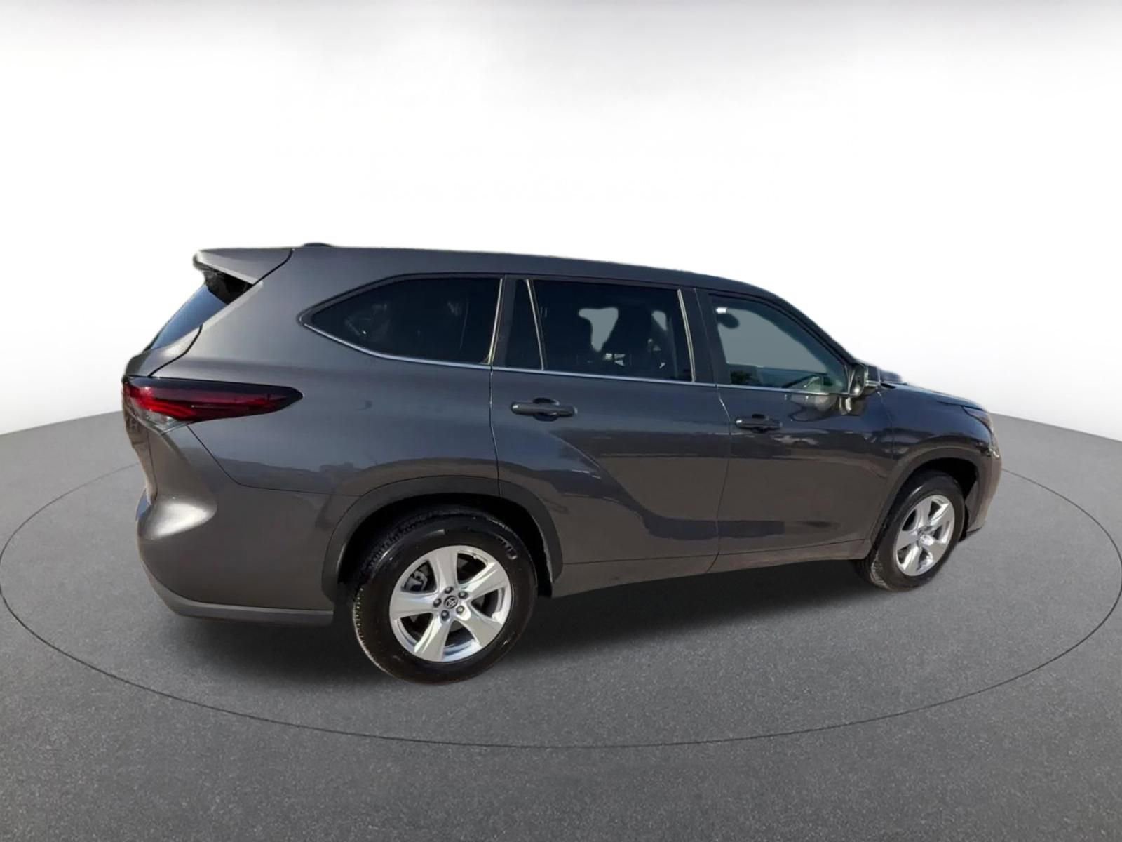 Thumbnail: 2025 Toyota Highlander - 15