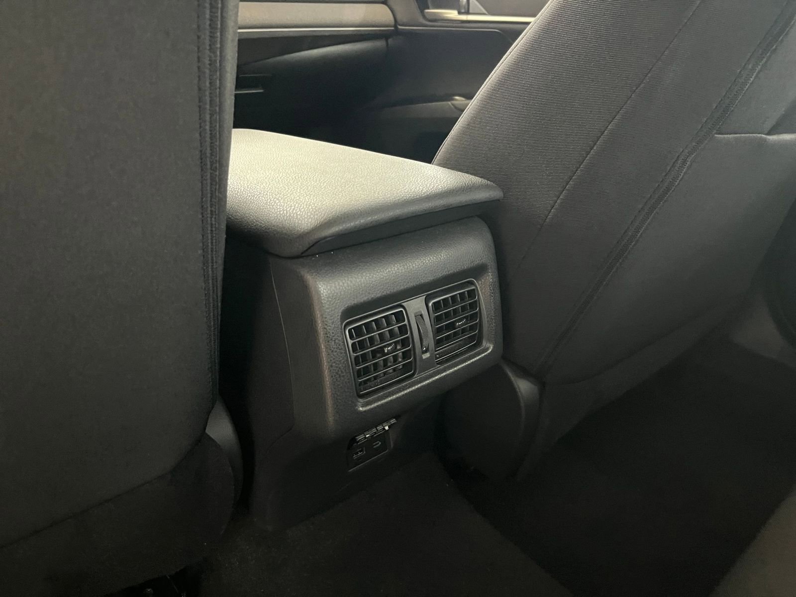 Thumbnail: 2025 Toyota Camry - 24