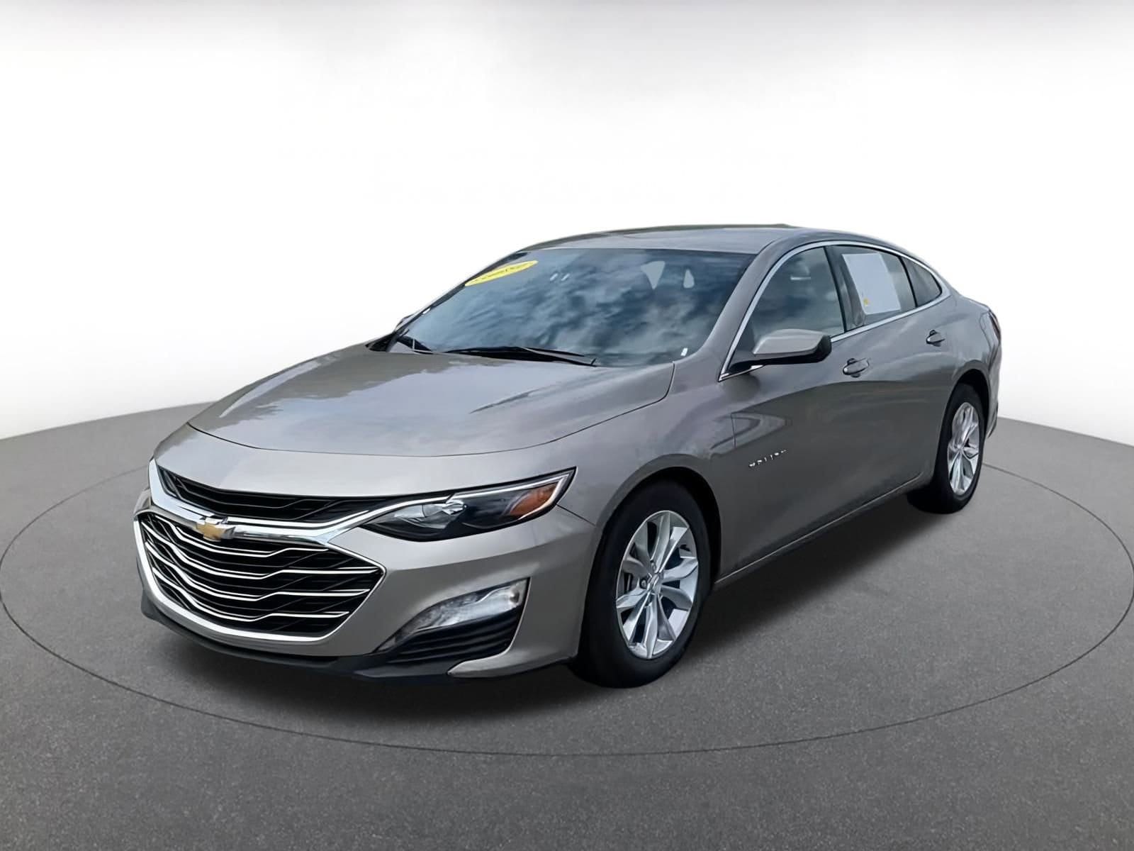 Thumbnail: 2023 Chevrolet Malibu - 5