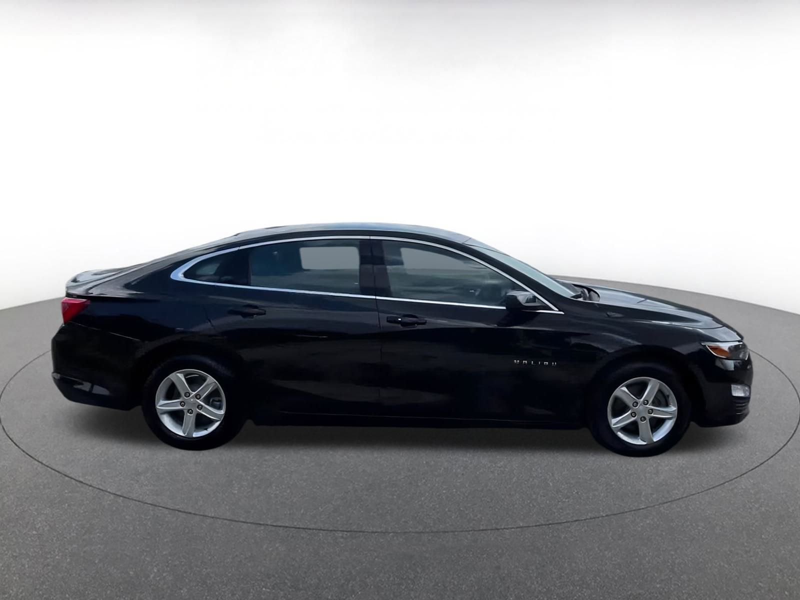Thumbnail: 2023 Chevrolet Malibu - 16