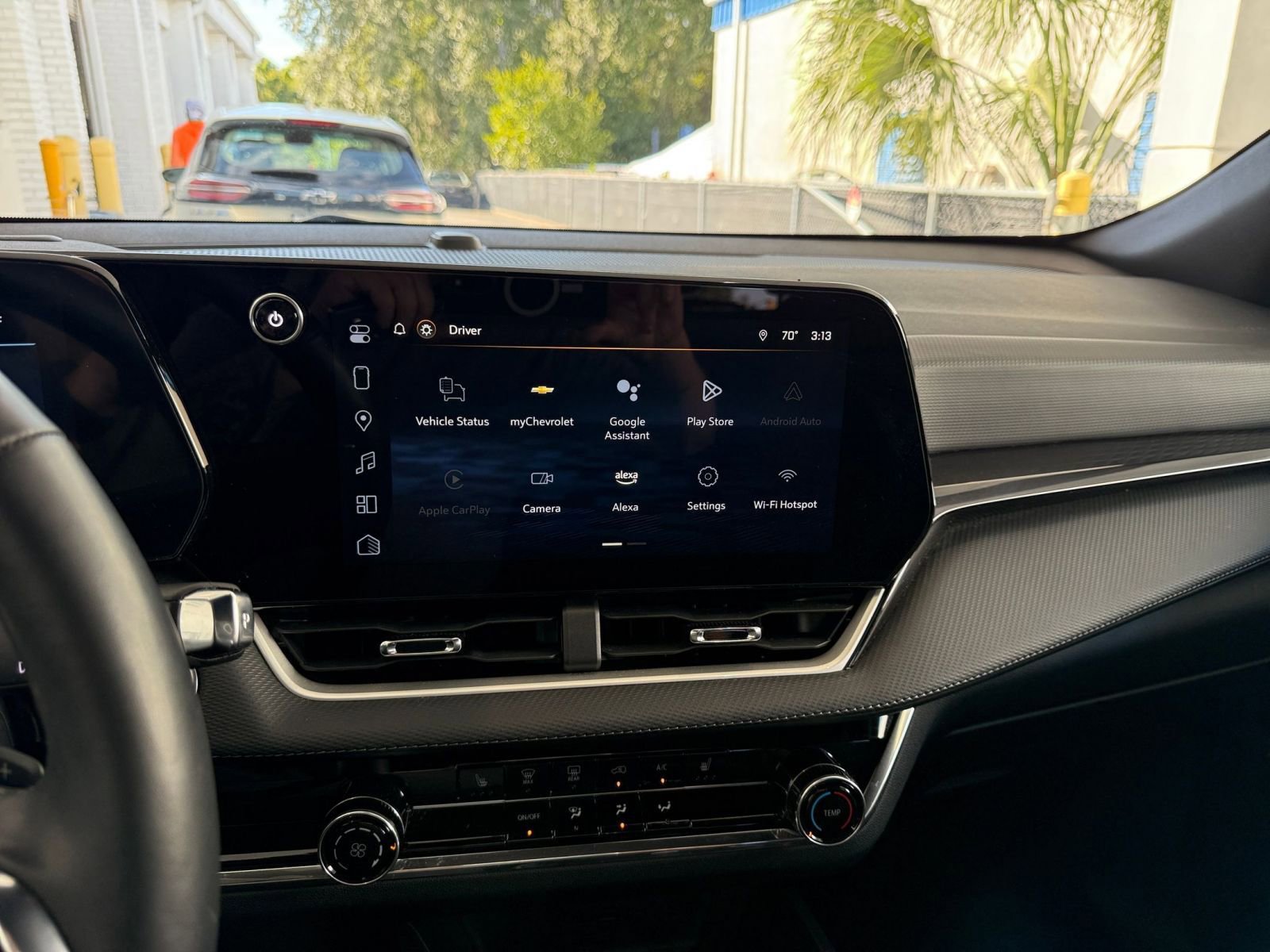 Thumbnail: 2025 Chevrolet Equinox - 21