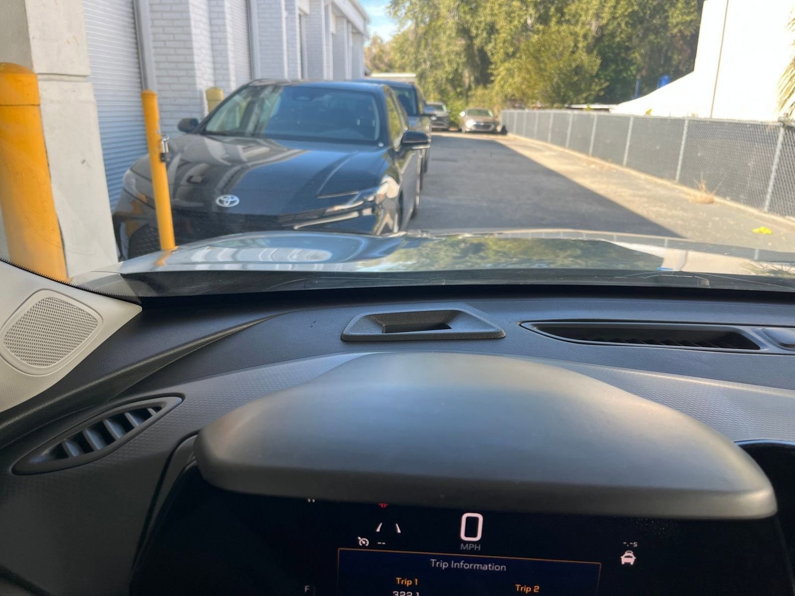 Thumbnail: 2025 Chevrolet Trax - 34