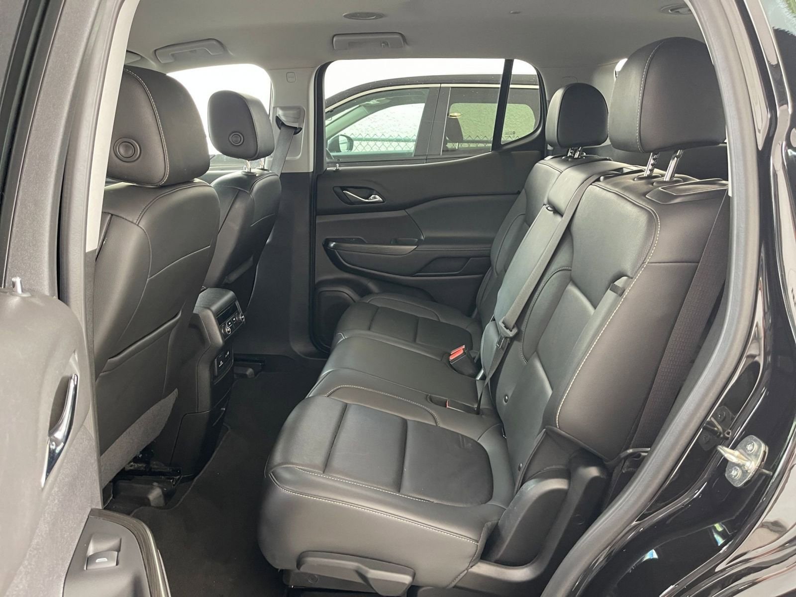 Thumbnail: 2023 GMC Acadia - 26