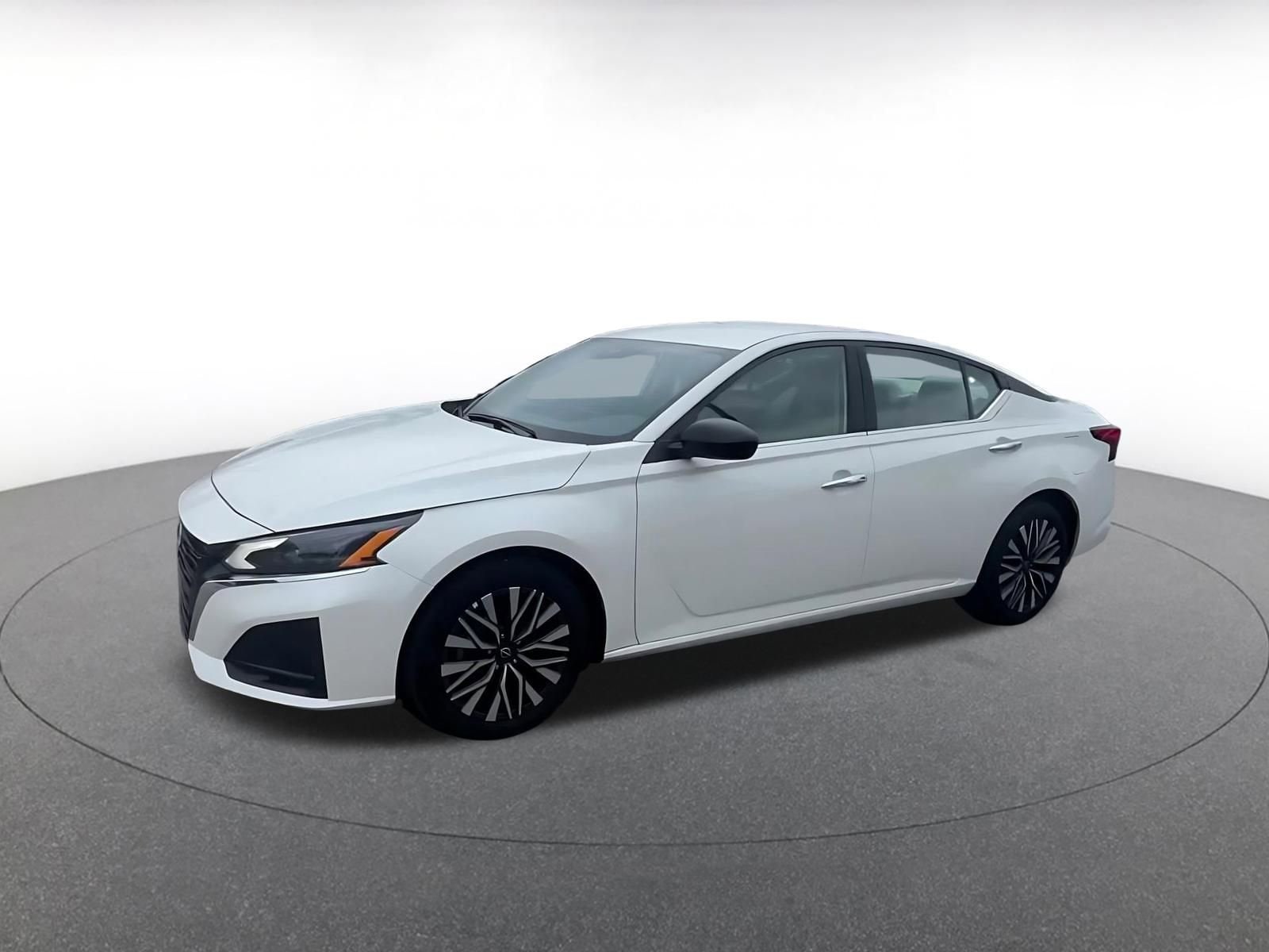 Thumbnail: 2025 Nissan Altima - 8