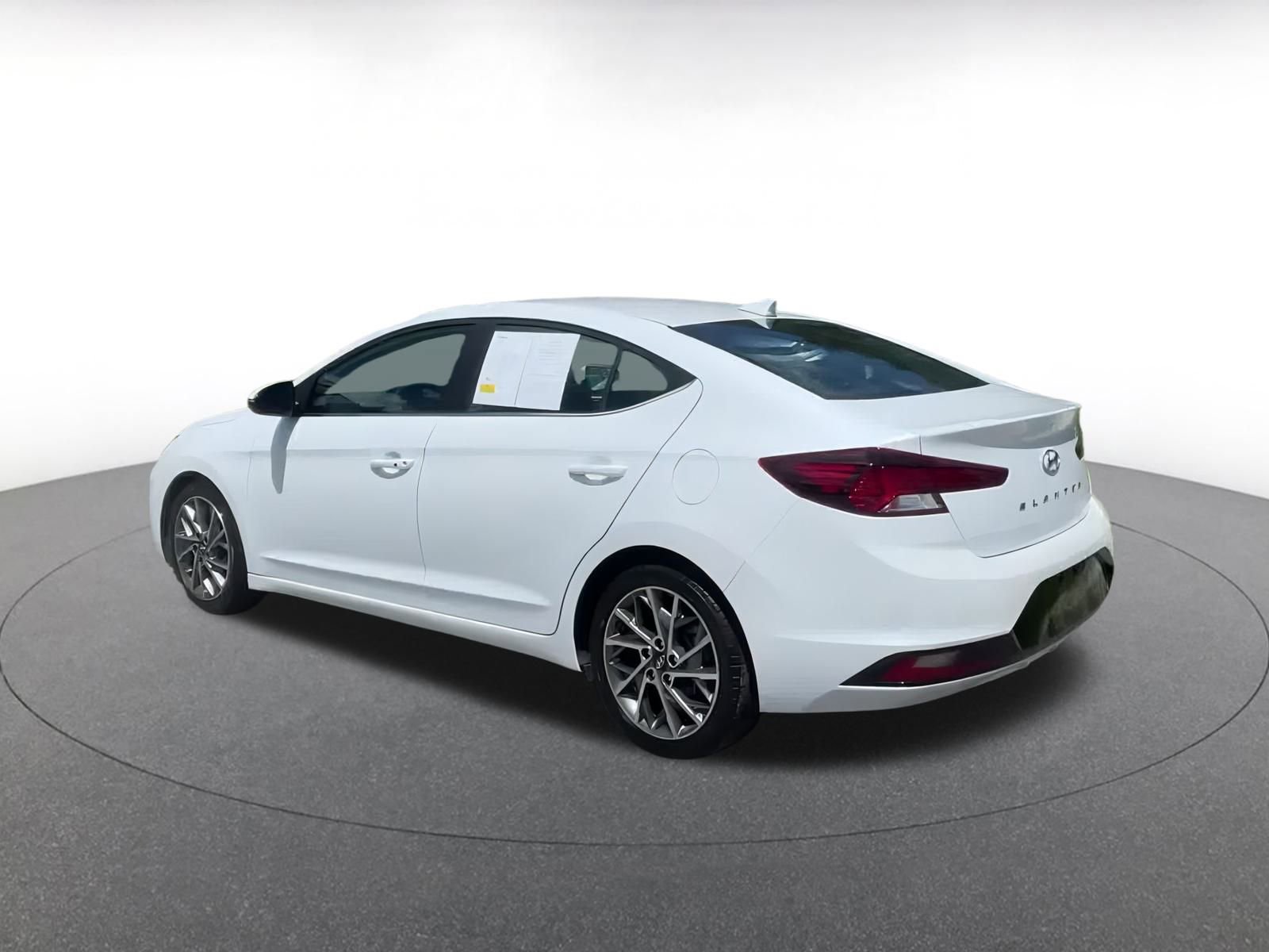 Thumbnail: 2020 Hyundai Elantra - 8