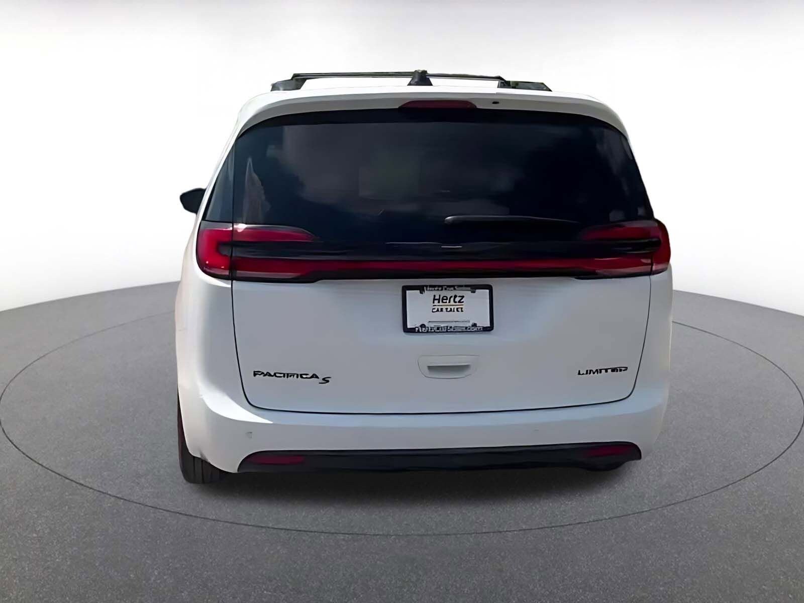 Thumbnail: 2025 Chrysler Pacifica - 12