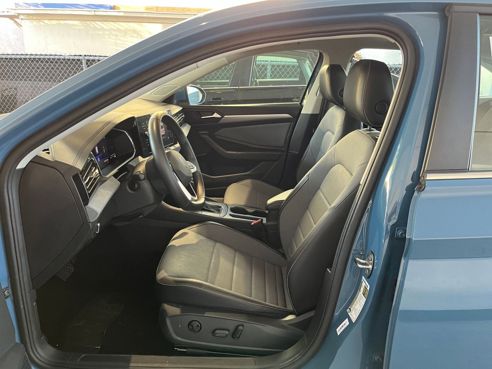 Thumbnail: 2025 Volkswagen Jetta - 27