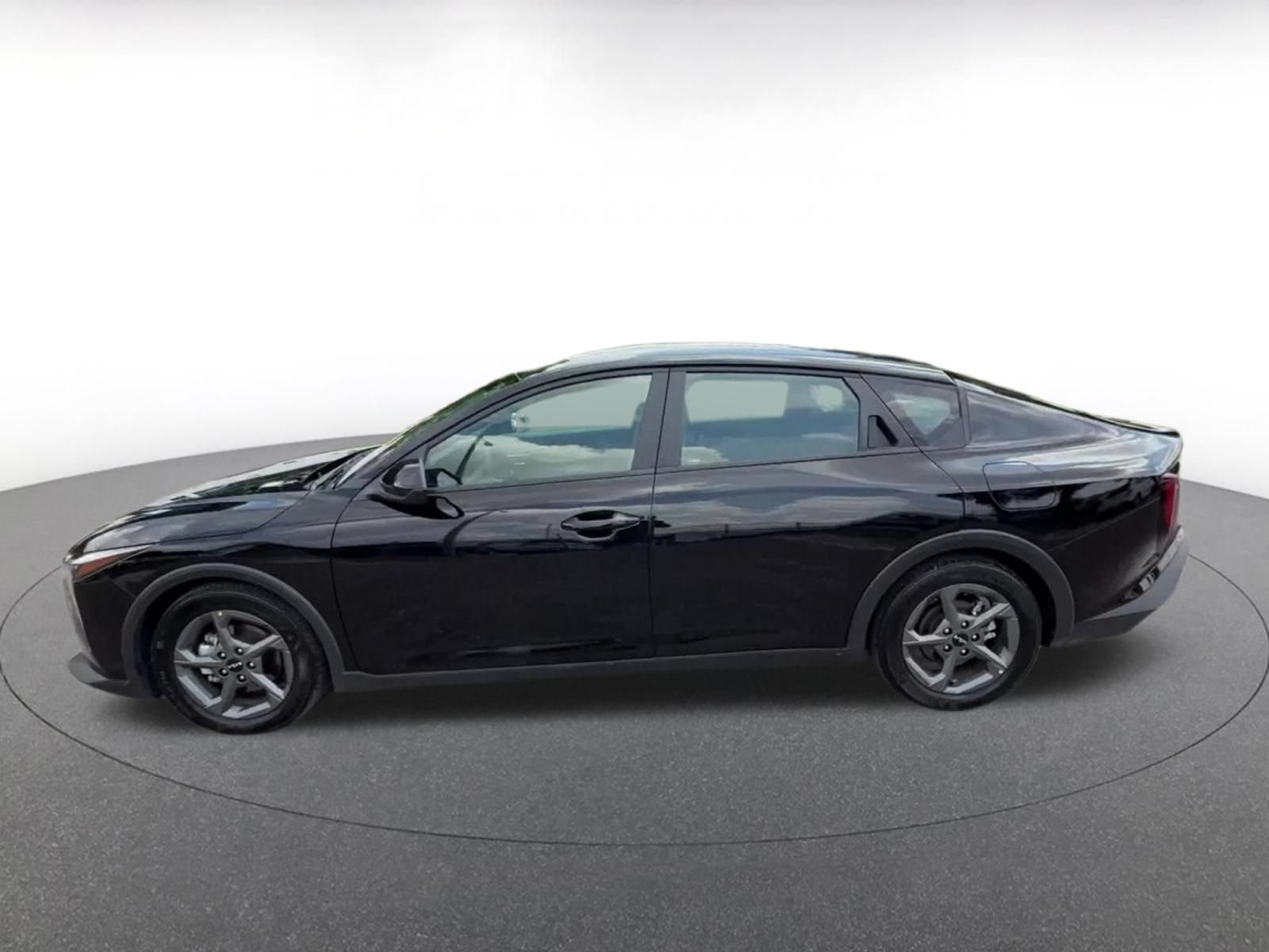 Thumbnail: 2025 Kia K4 - 10