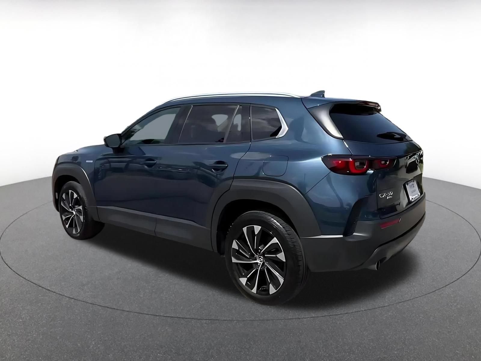 Thumbnail: 2025 Mazda CX-50 - 10