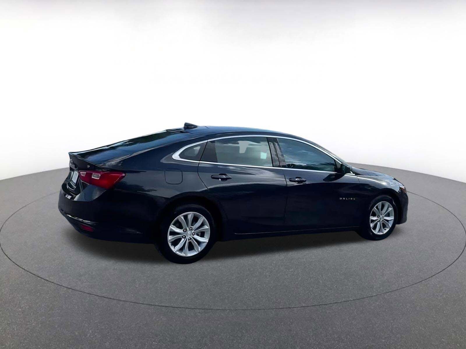 Thumbnail: 2023 Chevrolet Malibu - 15