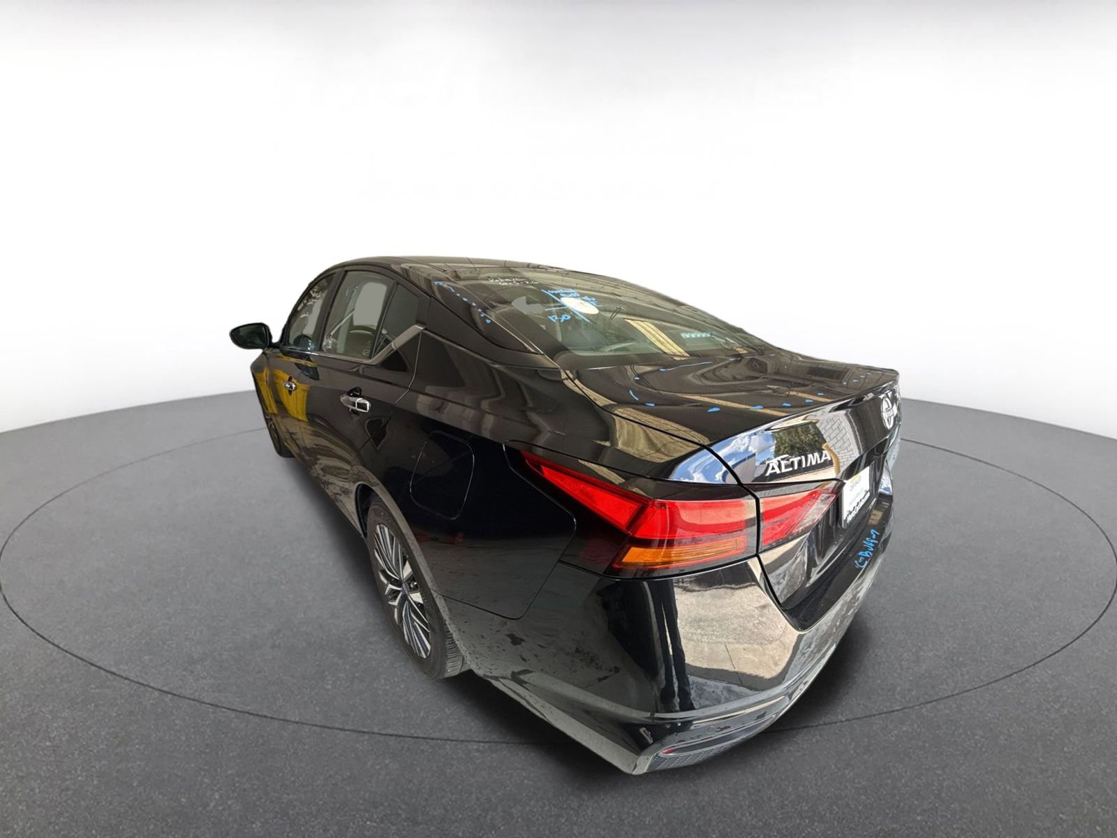 Thumbnail: 2025 Nissan Altima - 4