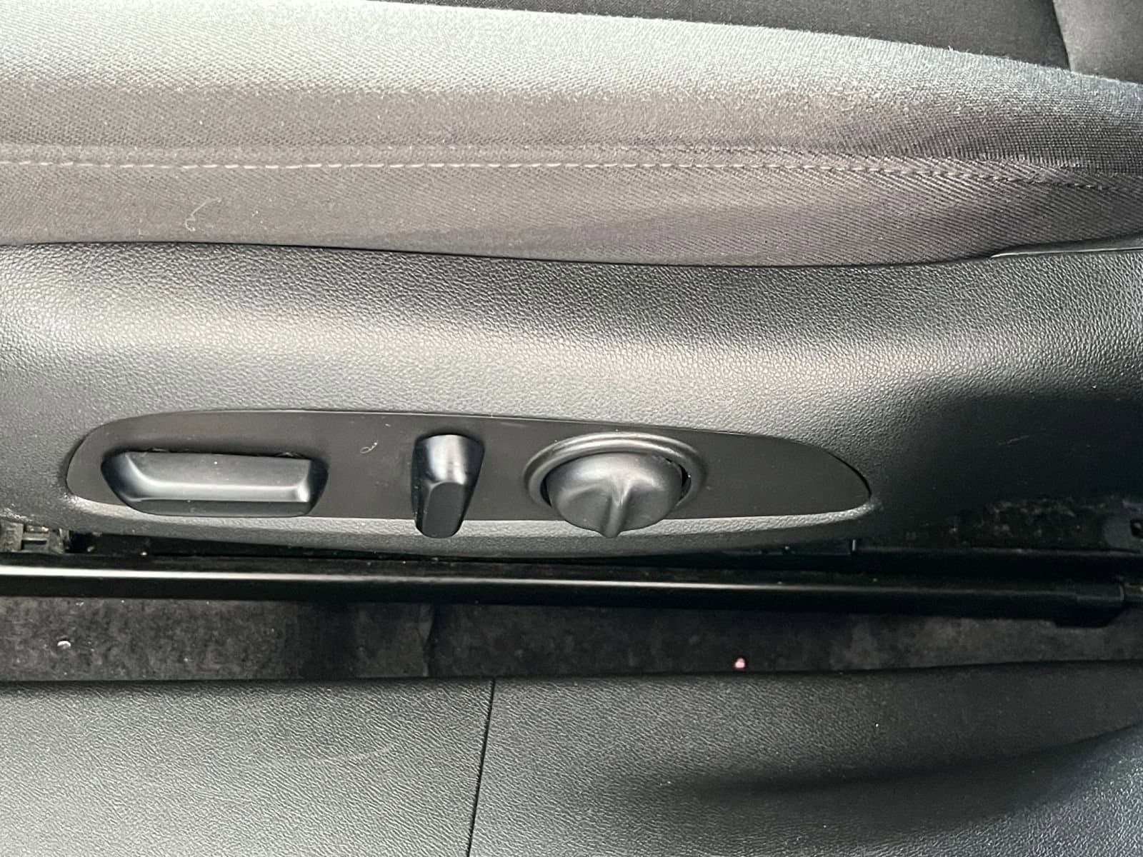 Thumbnail: 2023 Chevrolet Malibu - 23