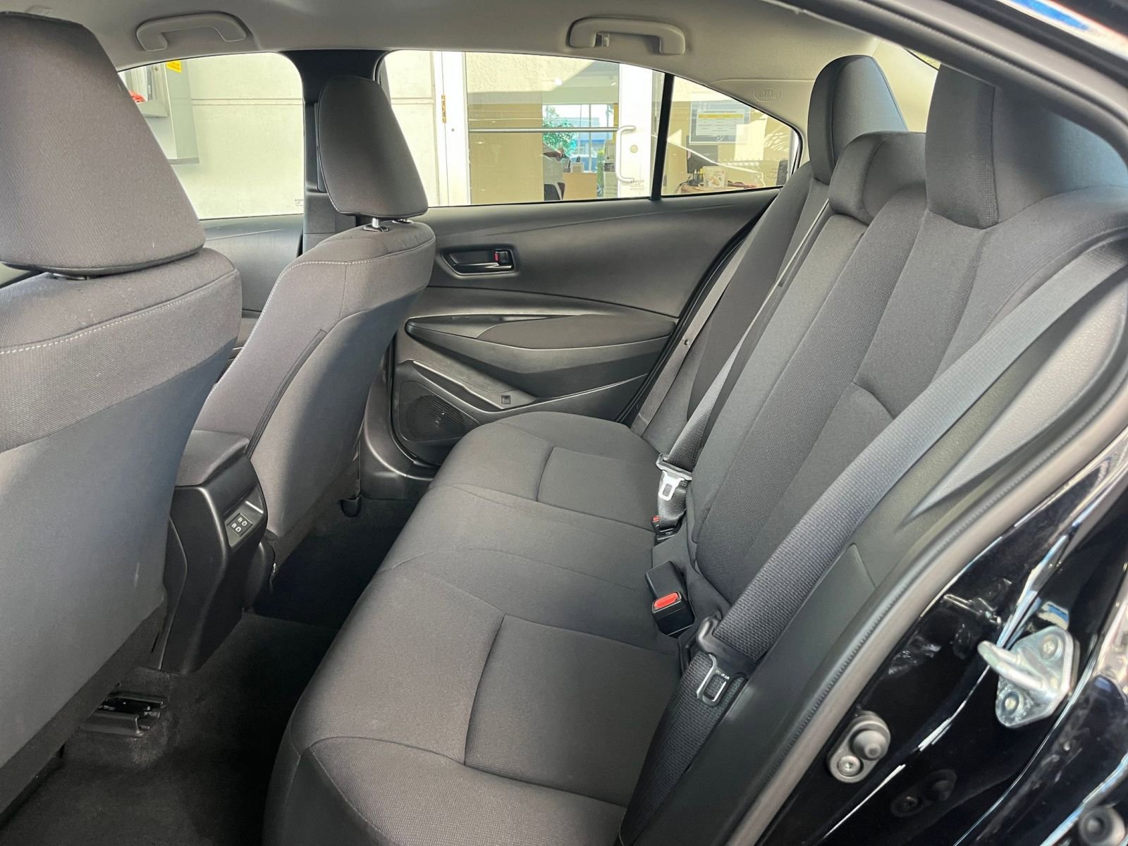 Thumbnail: 2025 Toyota Corolla - 25