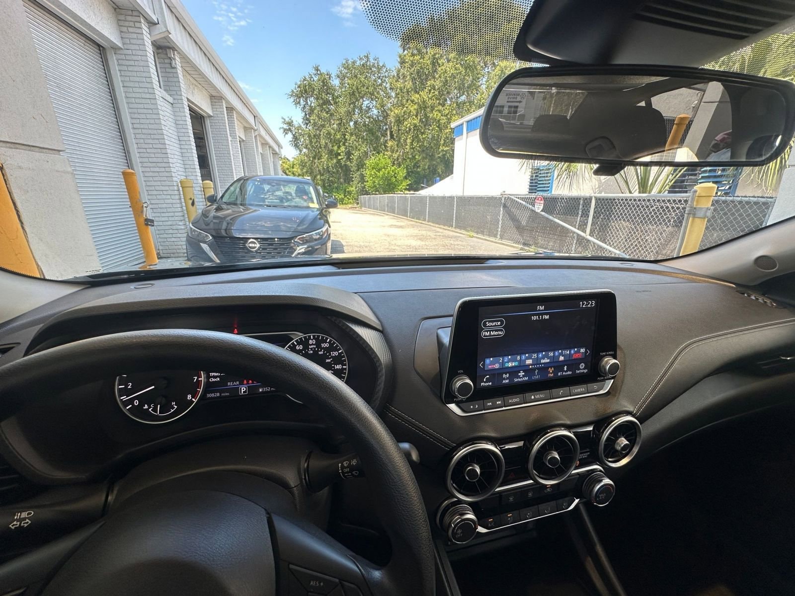 Thumbnail: 2024 Nissan Sentra - 33
