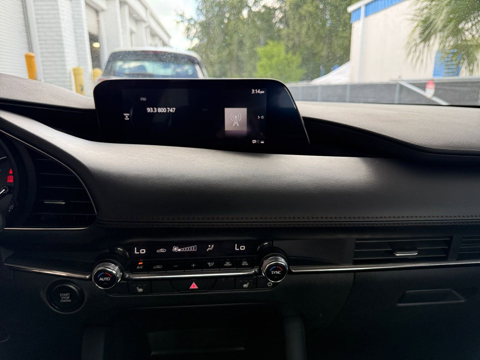 Thumbnail: 2025 Mazda Mazda3 - 18