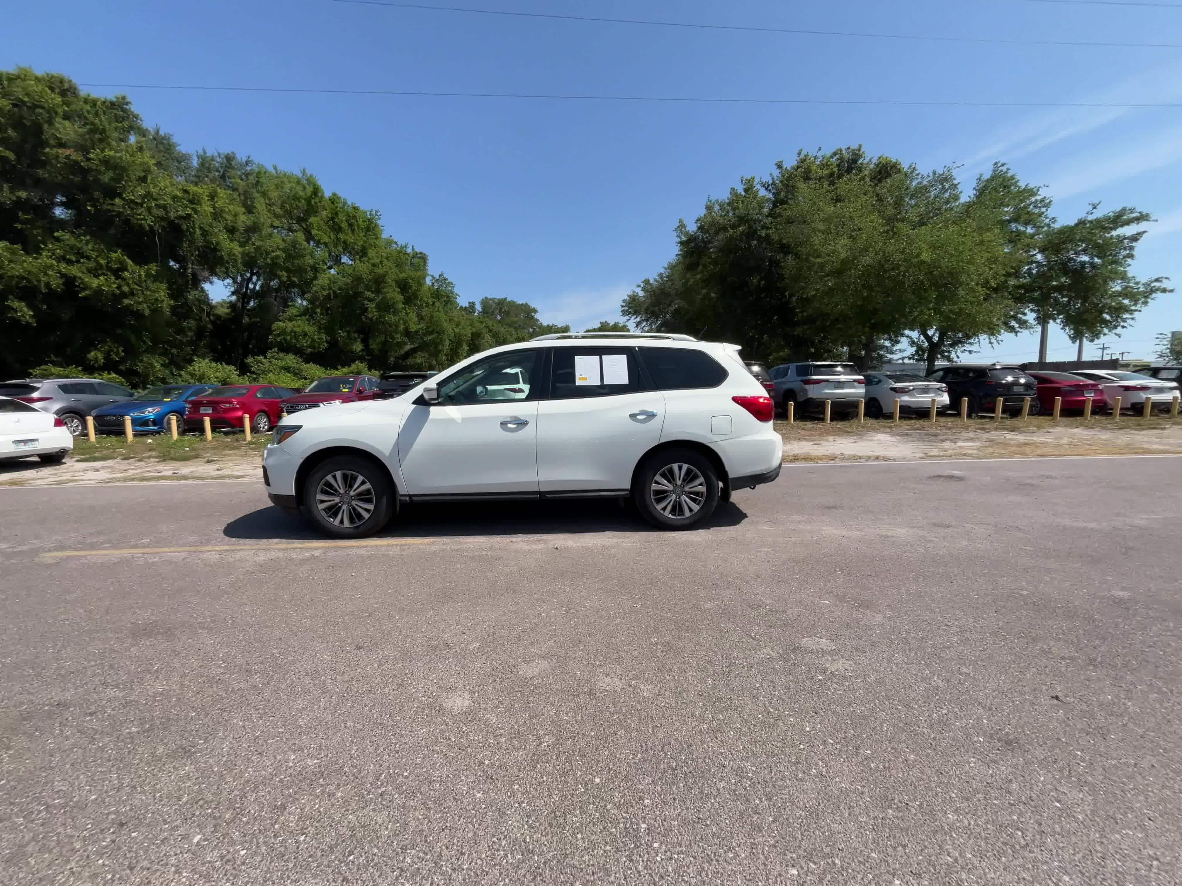 2018 Nissan Pathfinder S 8