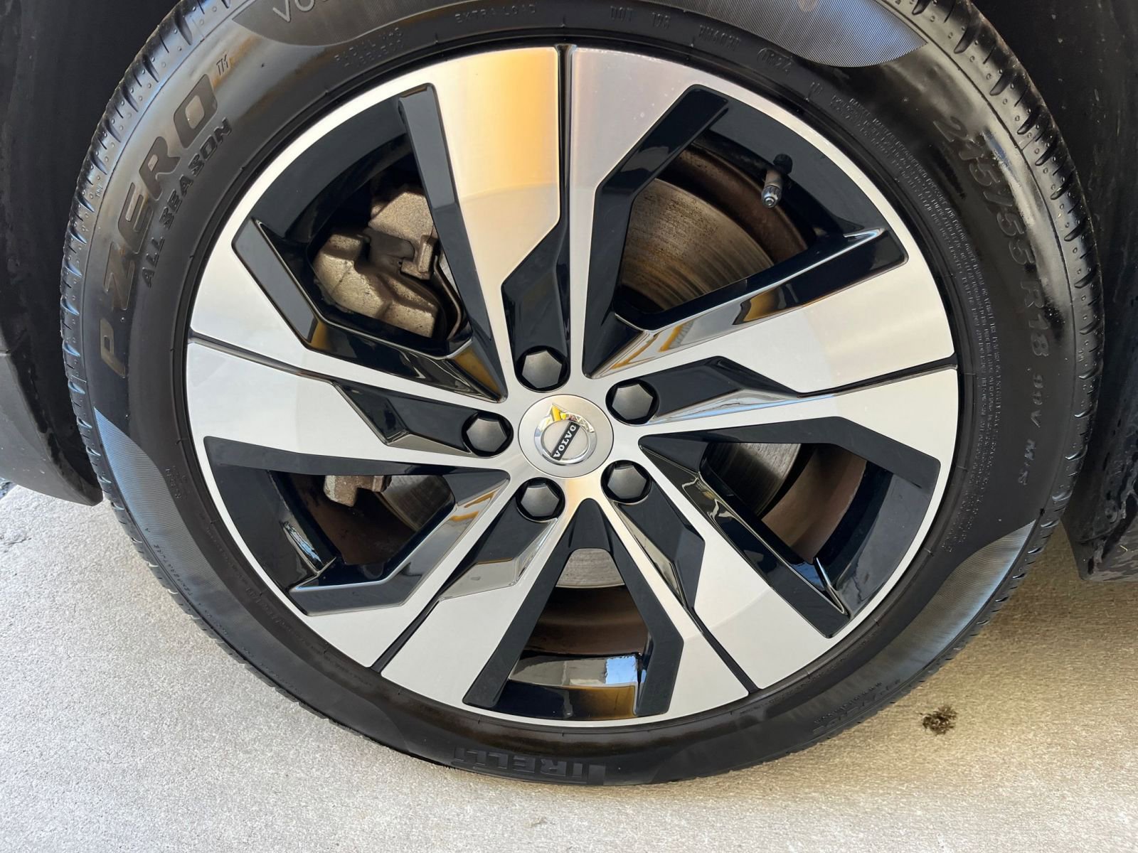 Thumbnail: 2025 Volvo S60 - 30