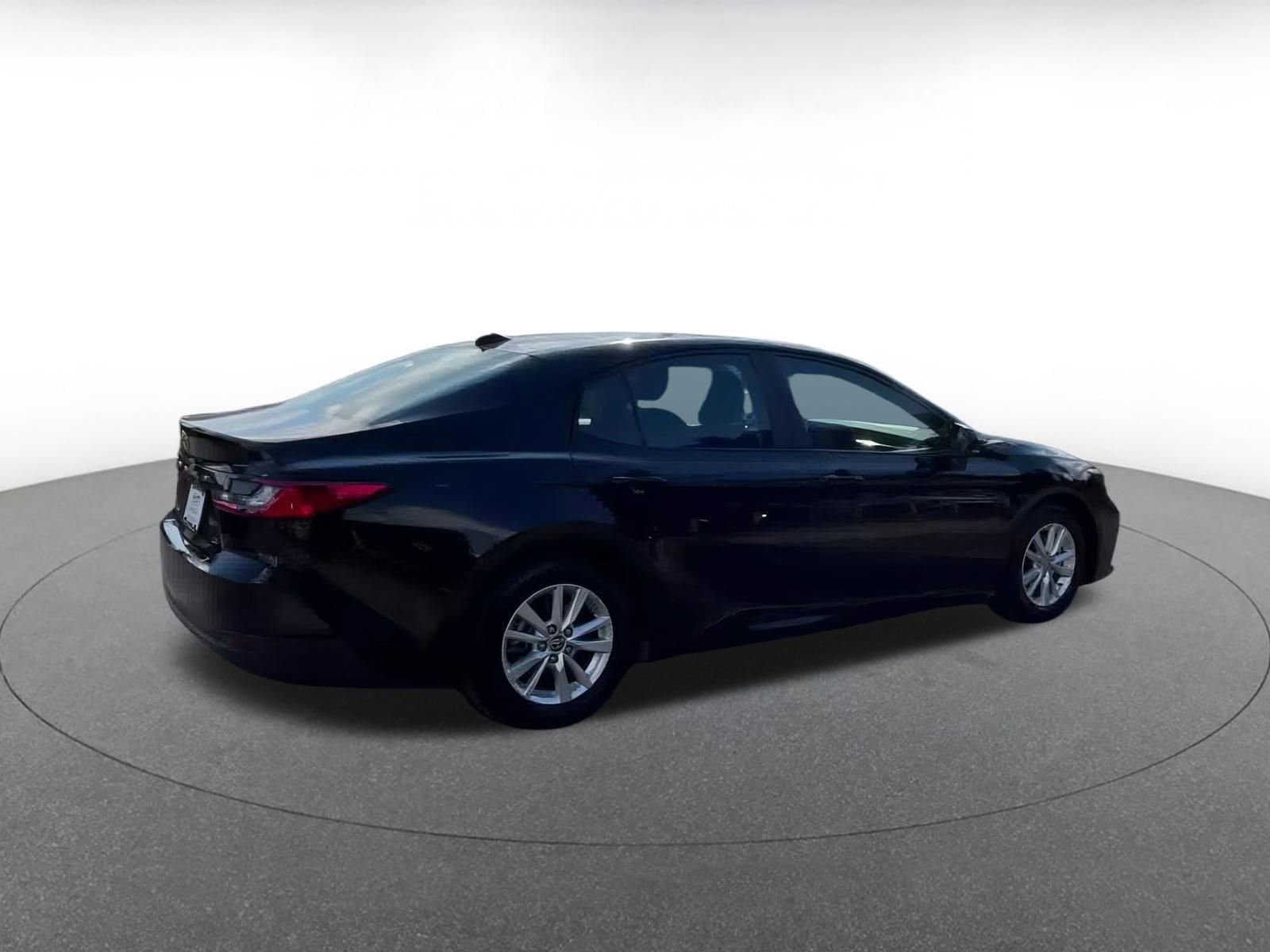 Thumbnail: 2025 Toyota Camry - 14