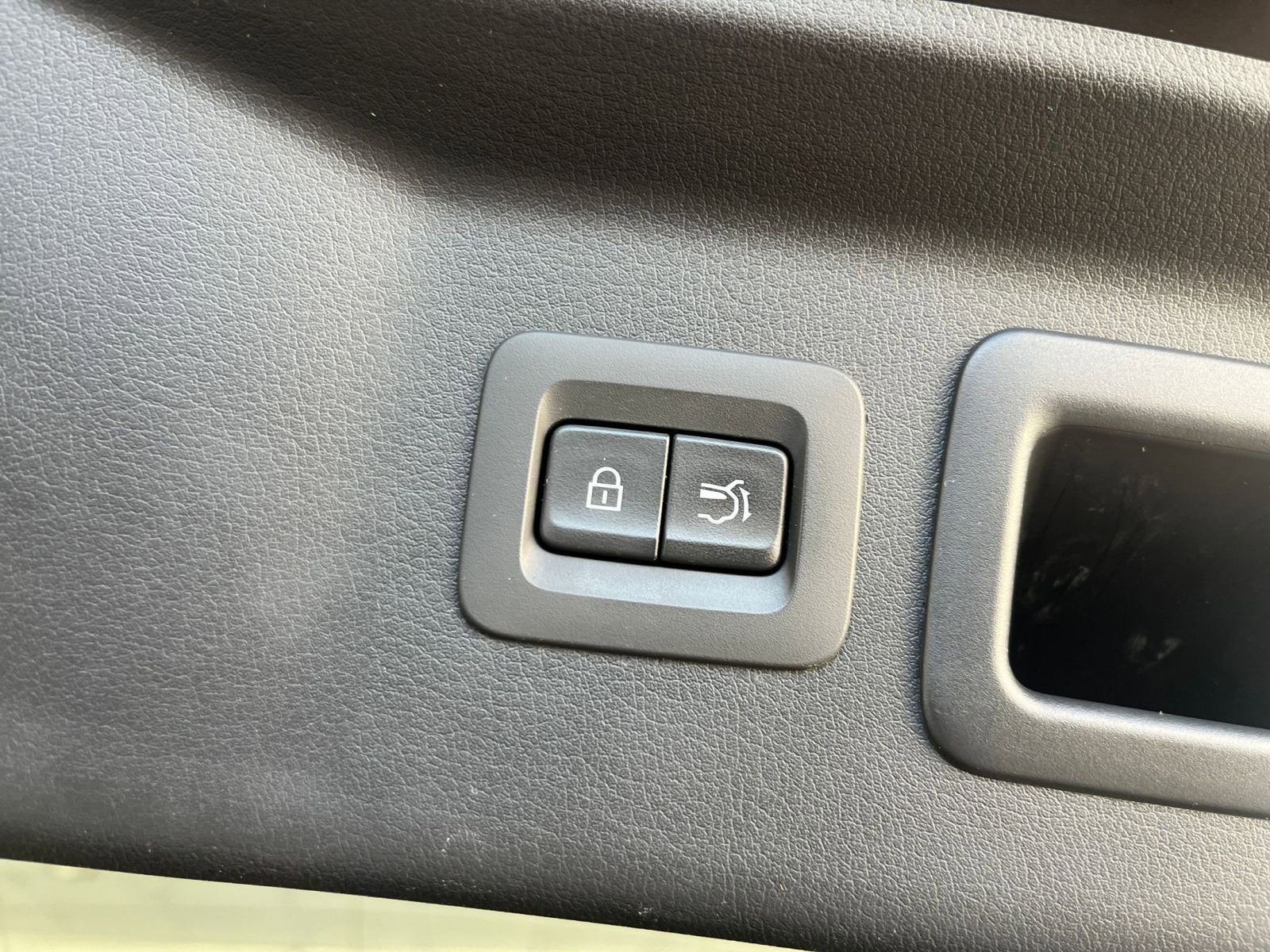 Thumbnail: 2025 Mazda CX-70 - 23