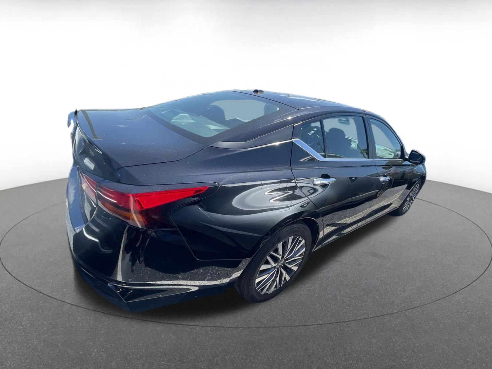 Thumbnail: 2025 Nissan Altima - 8