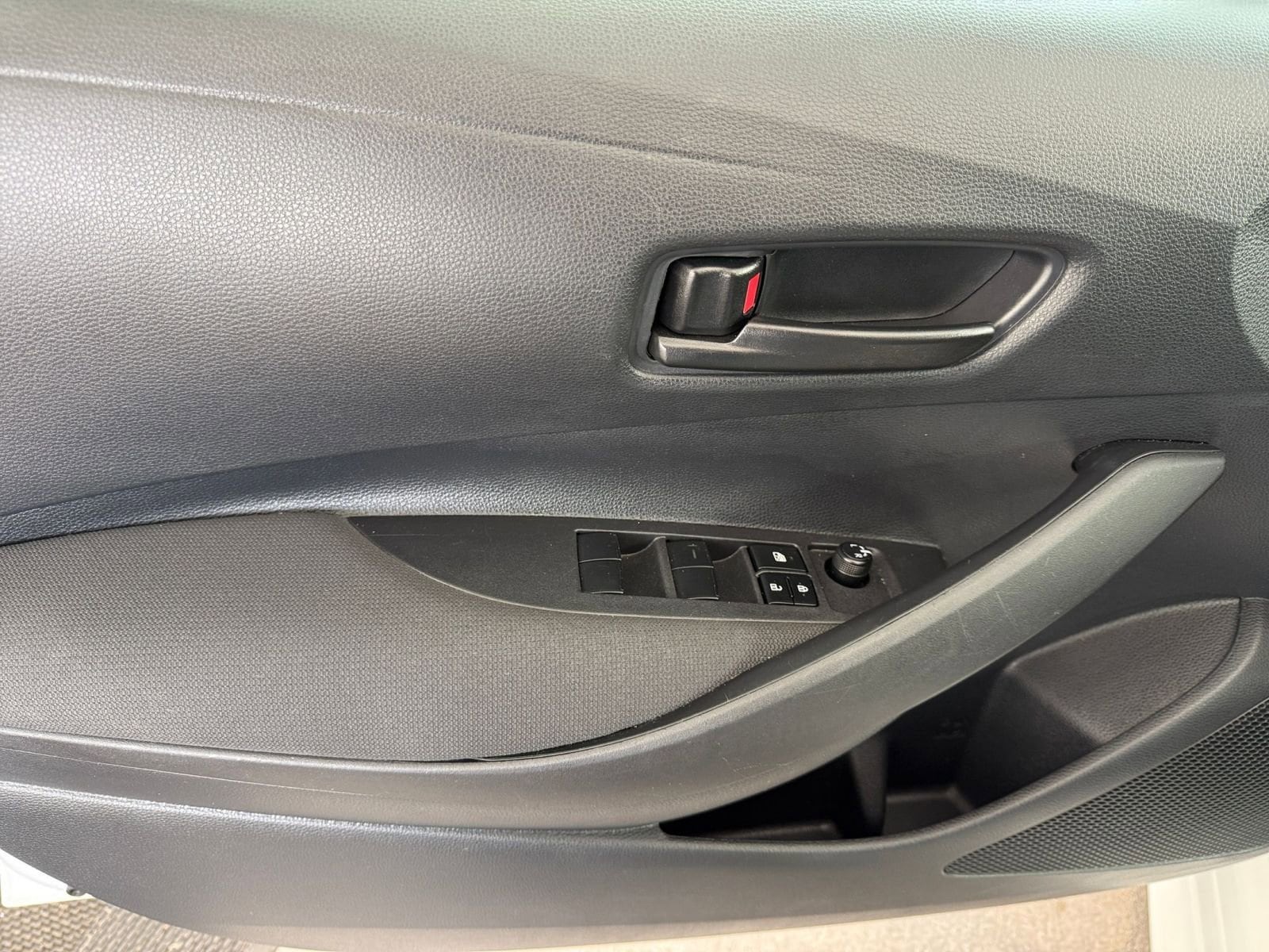 Thumbnail: 2025 Toyota Corolla - 20